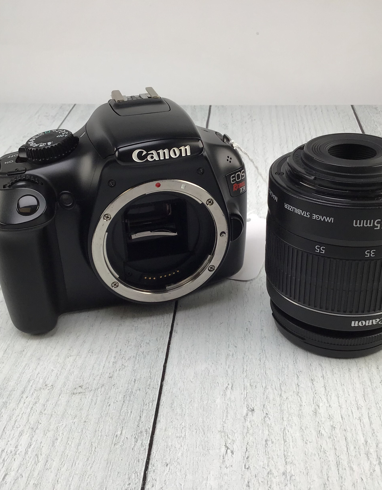 CANON Canon EOS Rebel T3 Camera w/ 18-55mm IS No Charger Used Good
