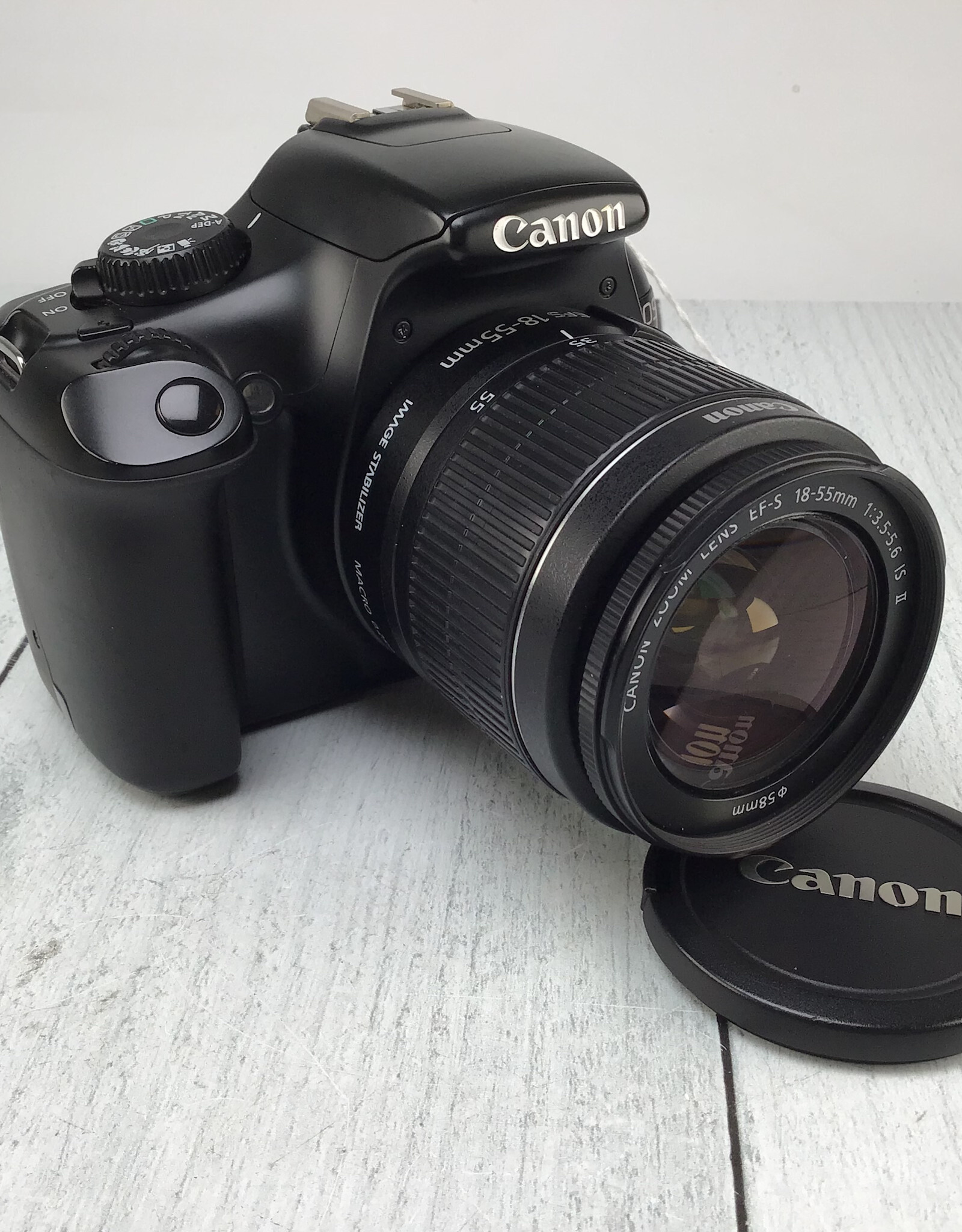 CANON Canon EOS Rebel T3 Camera w/ 18-55mm IS No Charger Used Good
