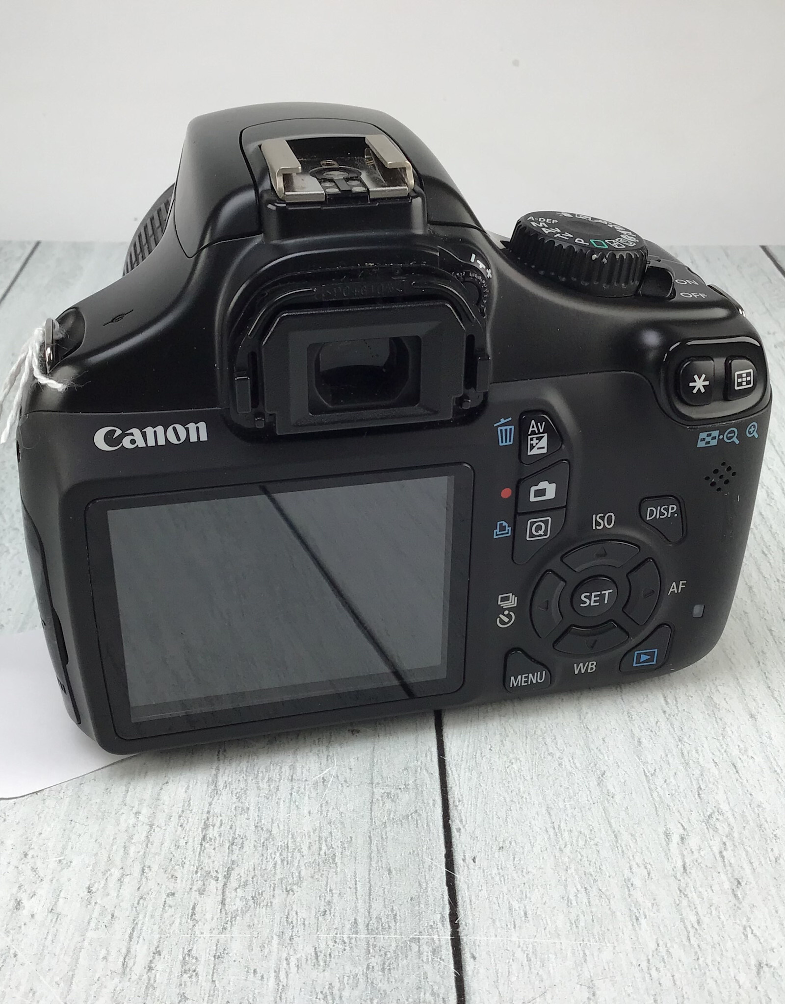 CANON Canon EOS Rebel T3 Camera w/ 18-55mm IS No Charger Used Good
