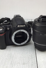 CANON Nikon D3000 Camera w/ 18-55mm VR Used Good