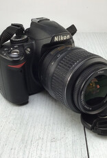 CANON Nikon D3000 Camera w/ 18-55mm VR Used Good