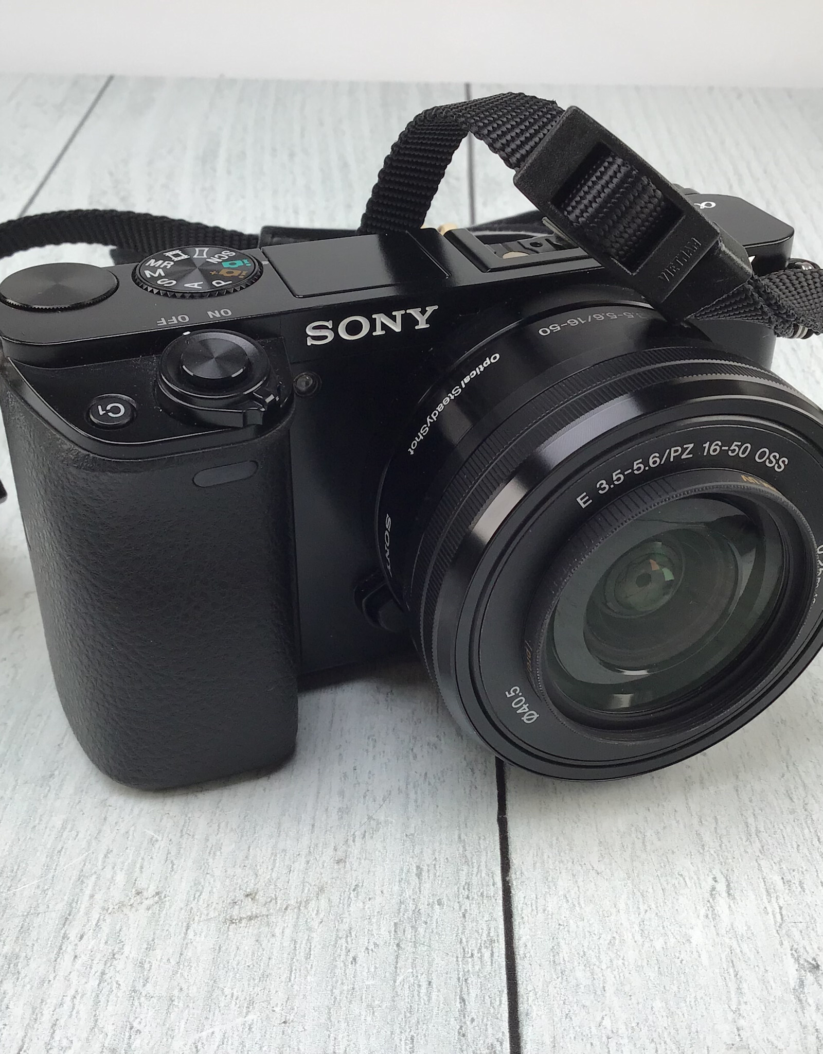 SONY Sony a6000 Camera w/ 16-50mm Used Good
