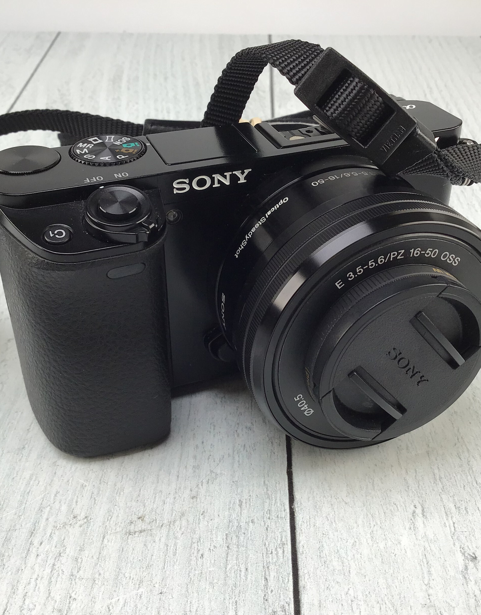 SONY Sony a6000 Camera w/ 16-50mm Used Good