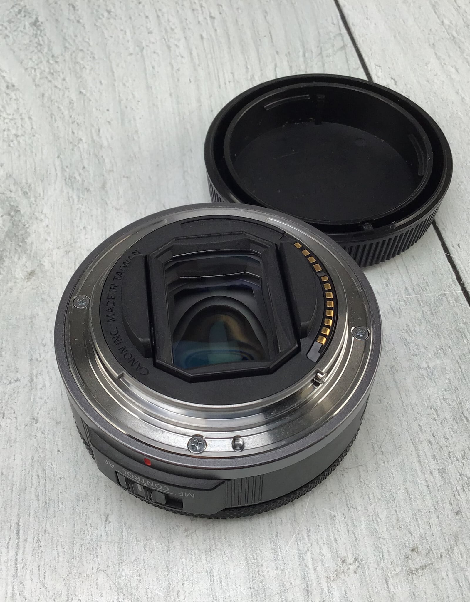 CANON Canon RF 28mm f2.8 STM Lens Used Good