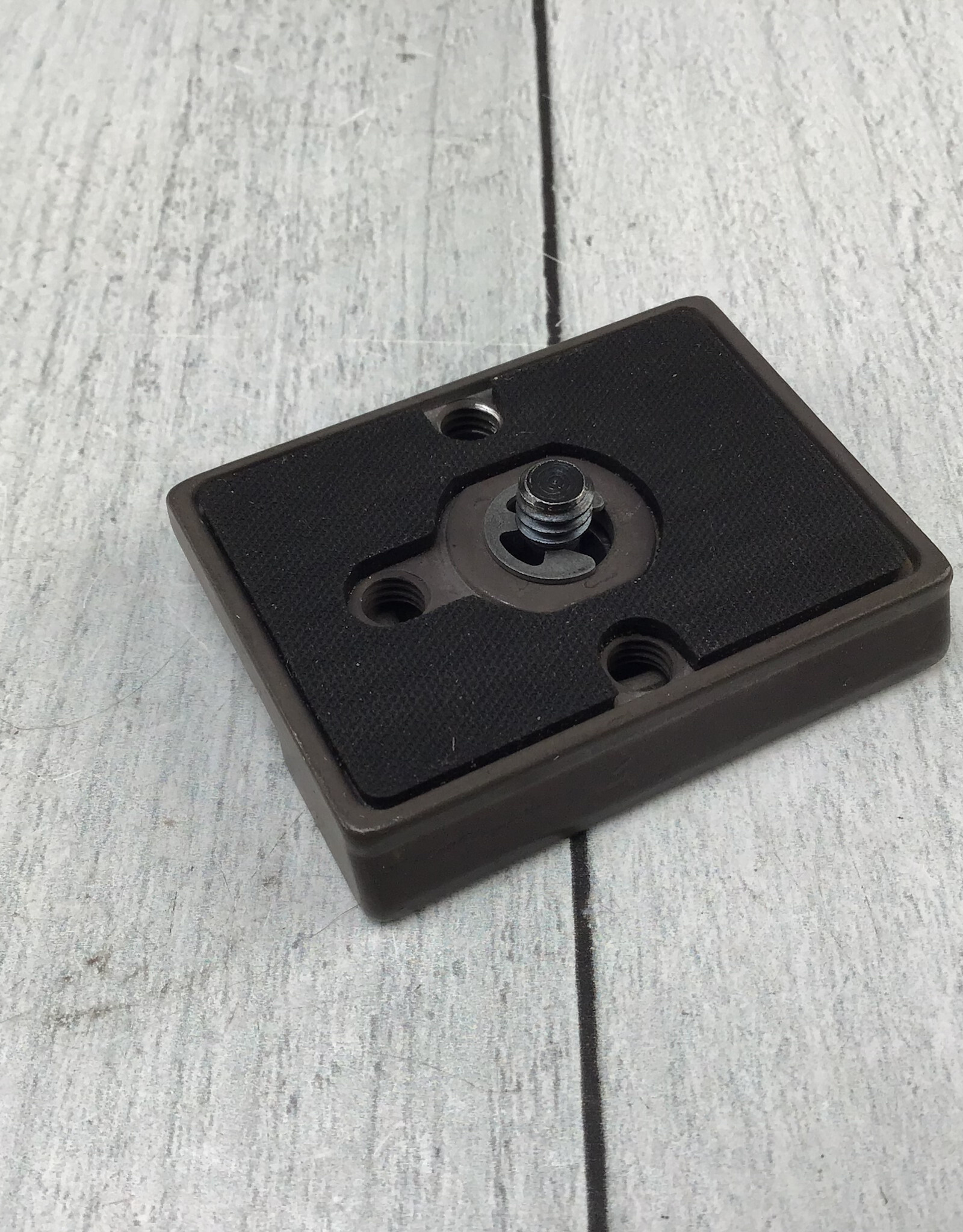 MANFROTTO Manfrotto 200PL-14 RC2 Mounting Plate Used Good
