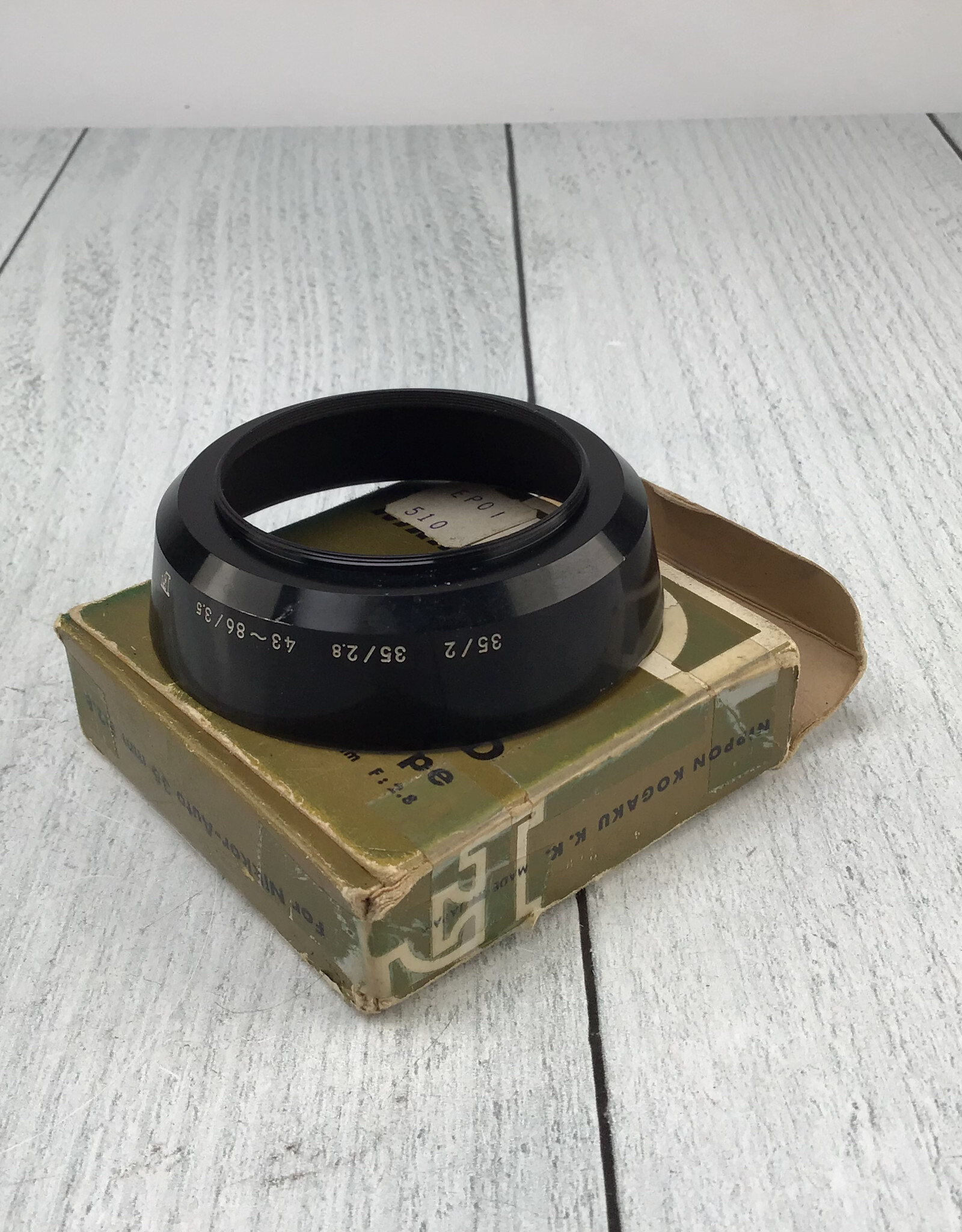 NIKON Nikon Metal Lens Hood for 43-86, 35mm f2, 35mm f2.8 in Box Used Good