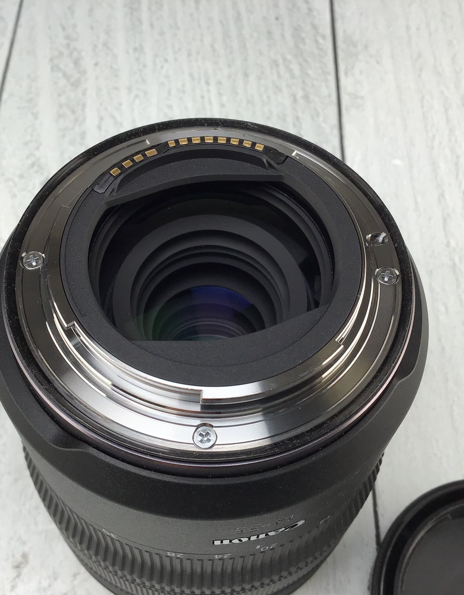 CANON Canon RF 14-35mm f4 L IS USM Lens in Box Used EX