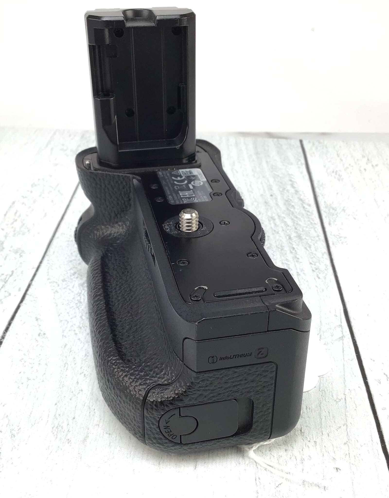 SONY Sony VG-C3EM Grip for A7R III, A9 Used Good