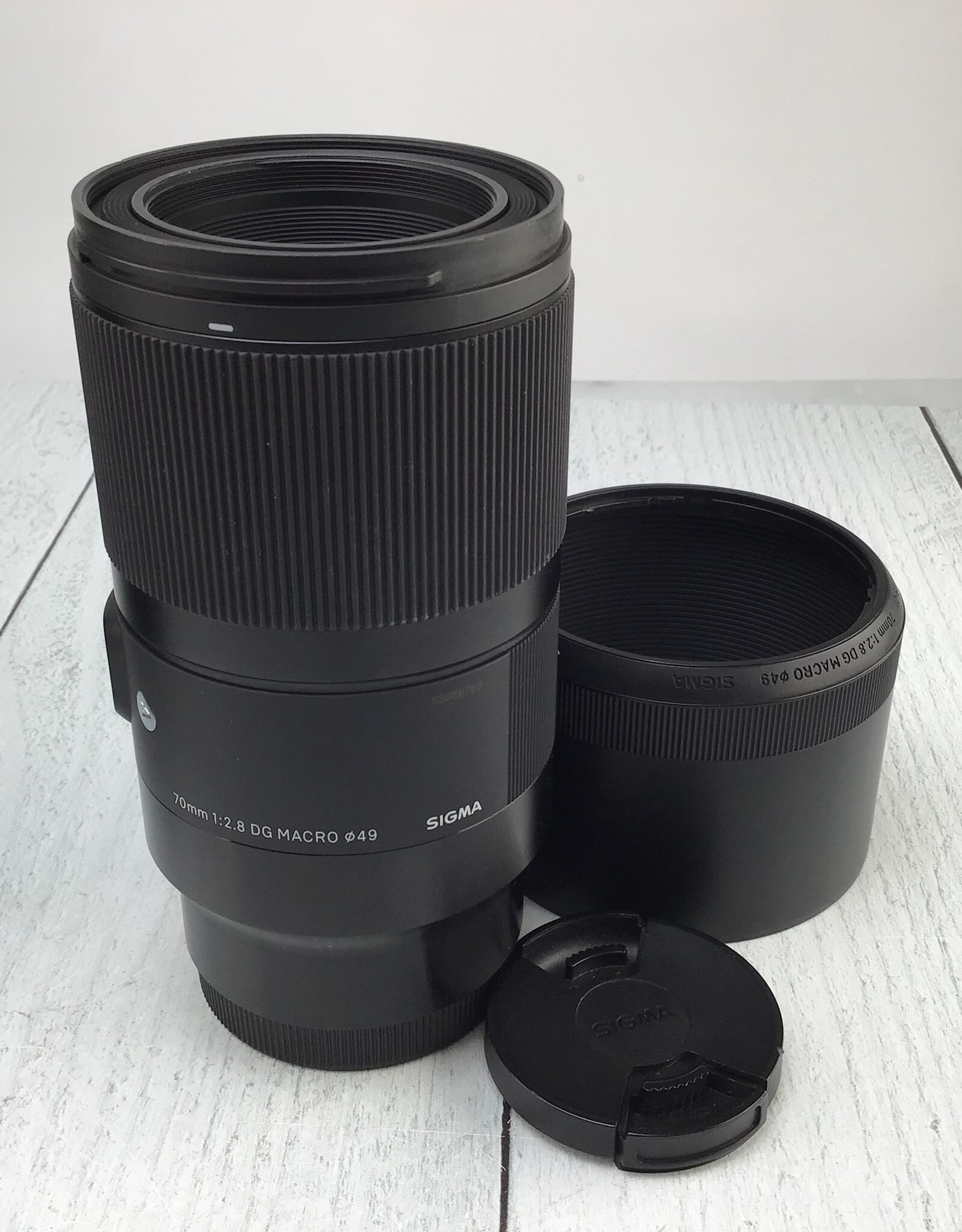 SIGMA Sigma Art 70mm f2.8 DG Lens for Sony in Box Used Good
