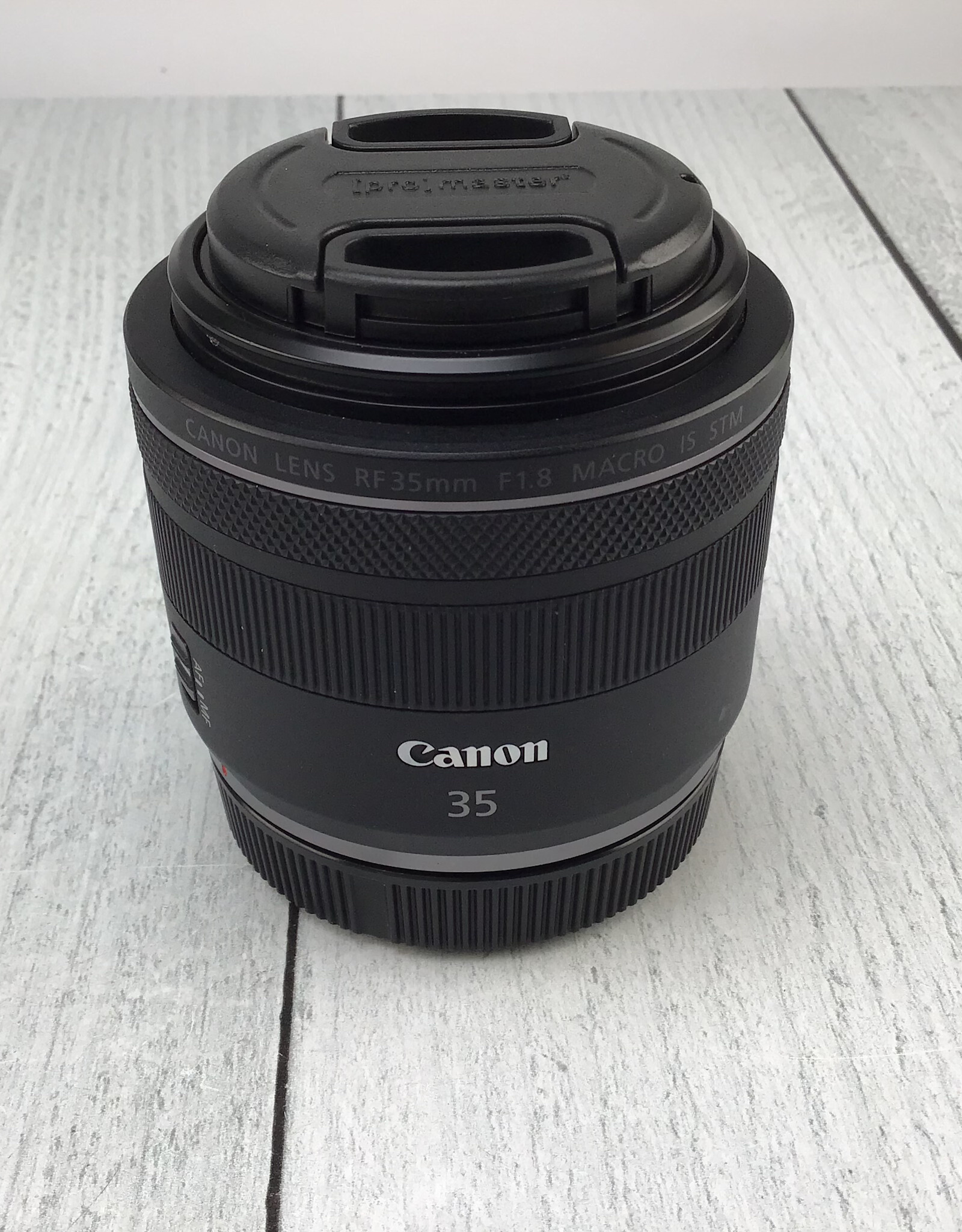 CANON Canon RF 35mm F1.8 Macro Lens Used Good