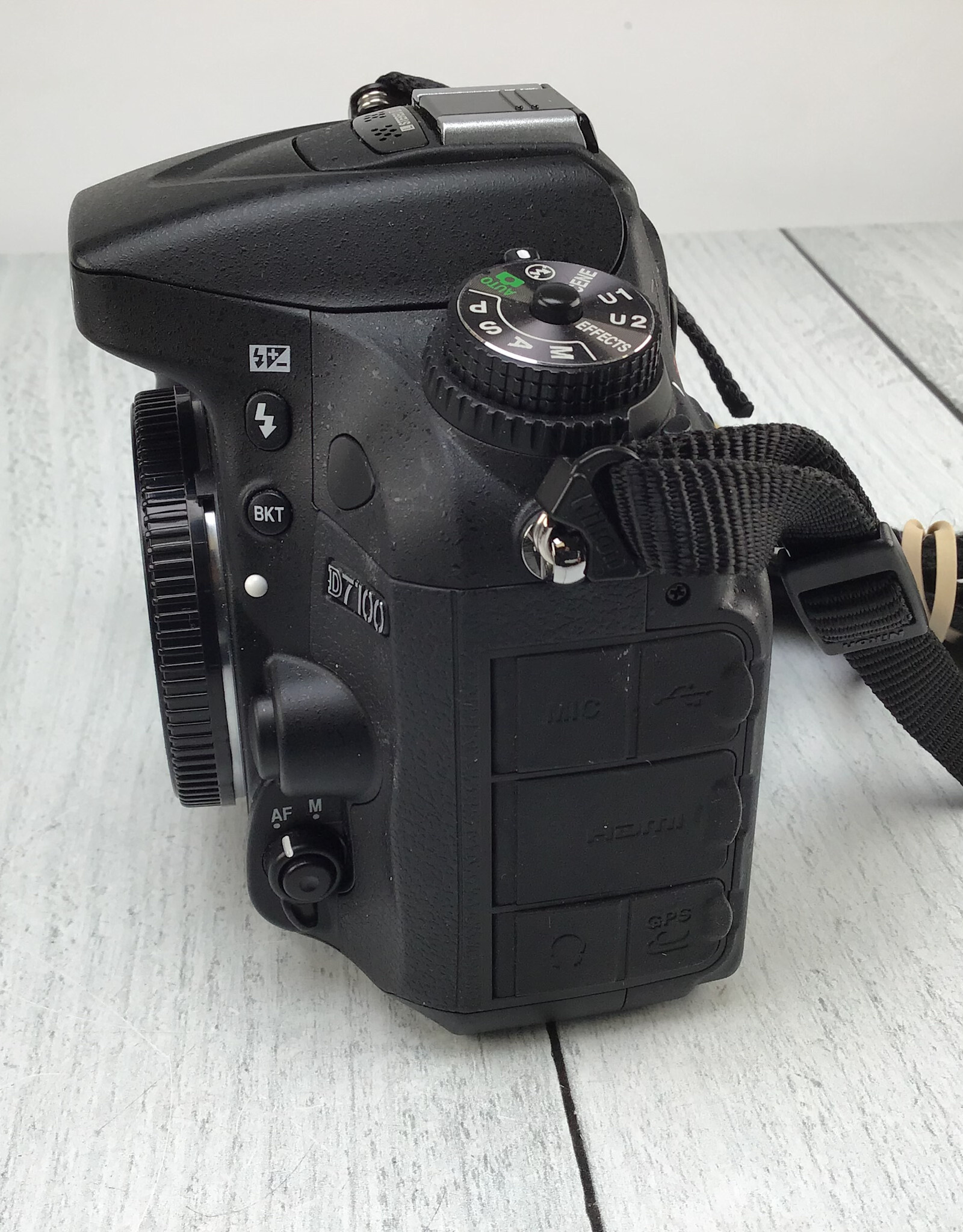 NIKON Nikon D7100 Camera Body Used Good