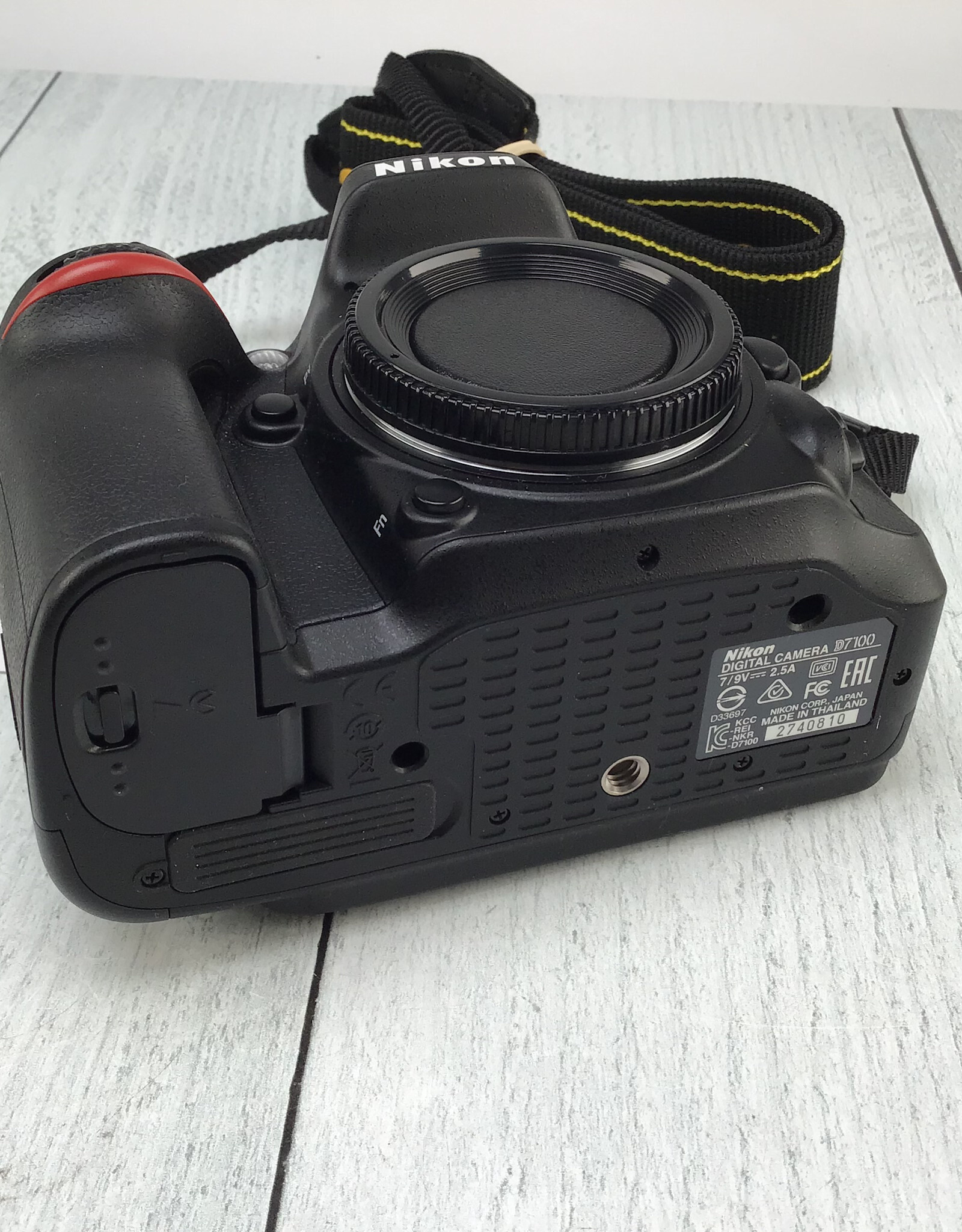 NIKON Nikon D7100 Camera Body Used Good