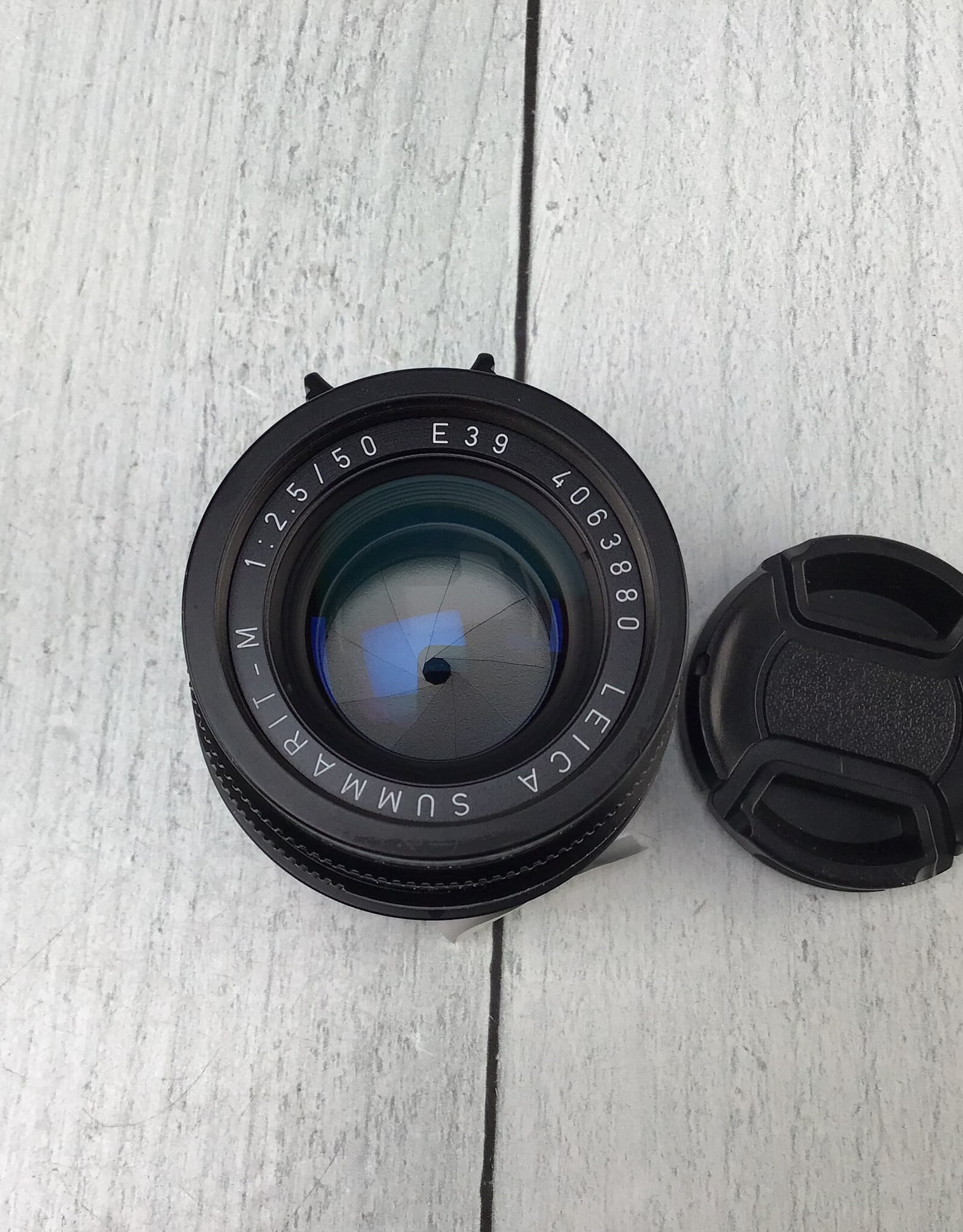 Leica Leica Summarit-M 50mm f2.5 Lens Used Good