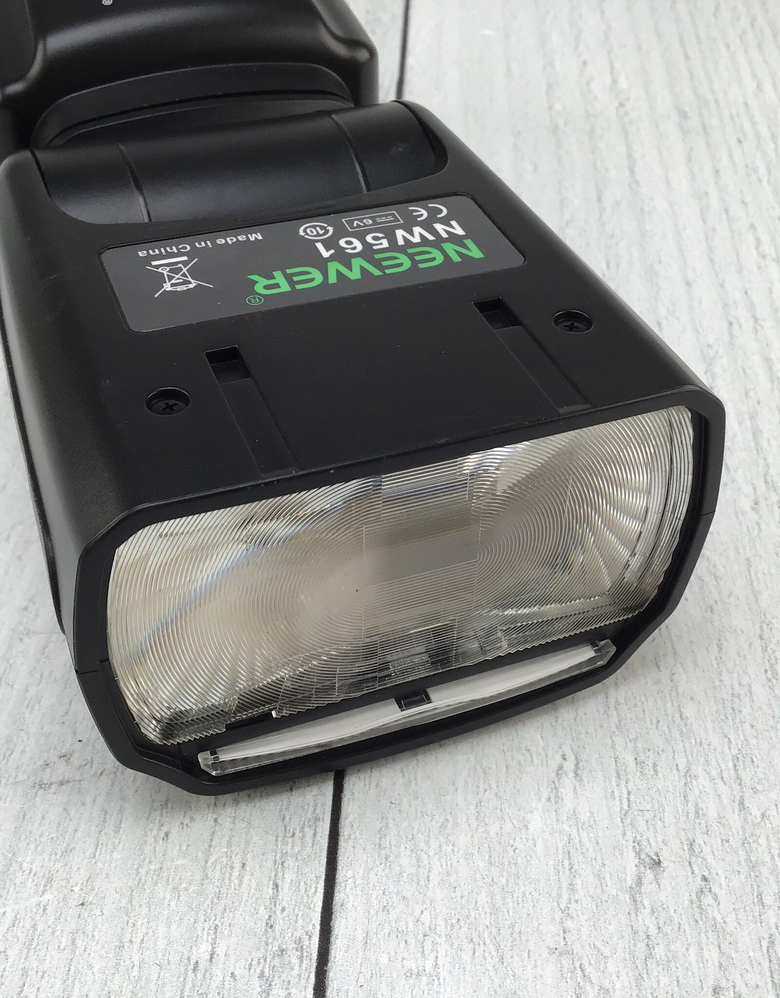 Neewer Neewer NW561 Flash Used Good