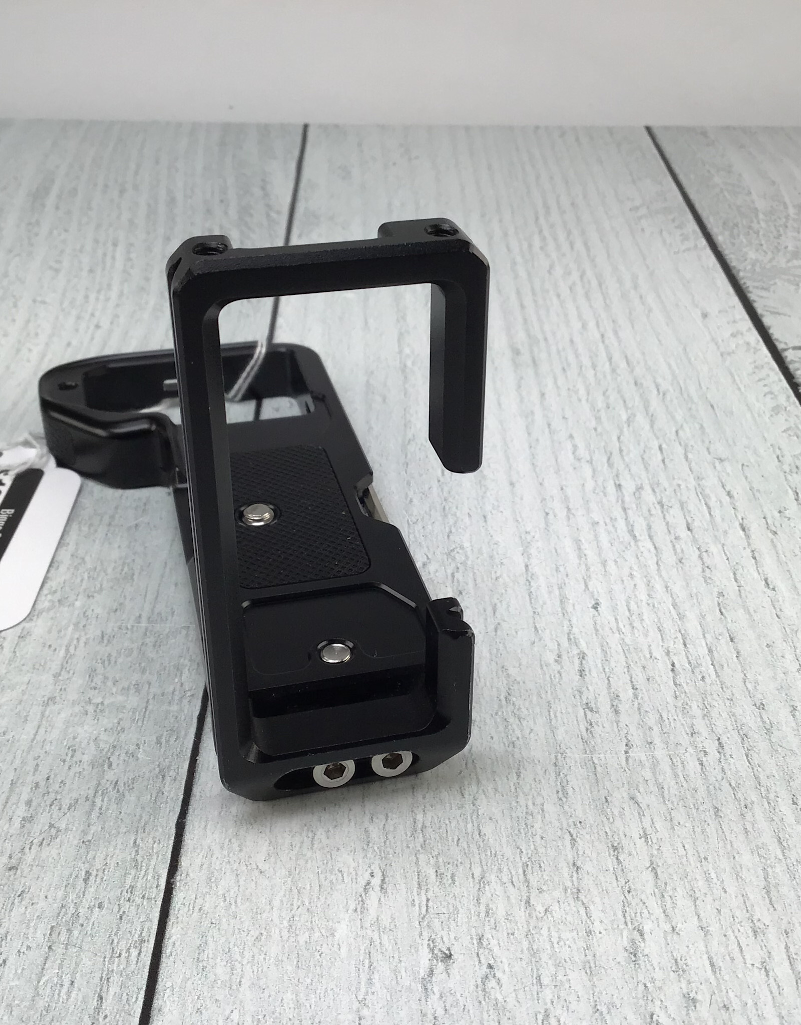 SmallRig SmallRig L-Bracket 3207 for Sony A1, A7S III, A9II Used Good