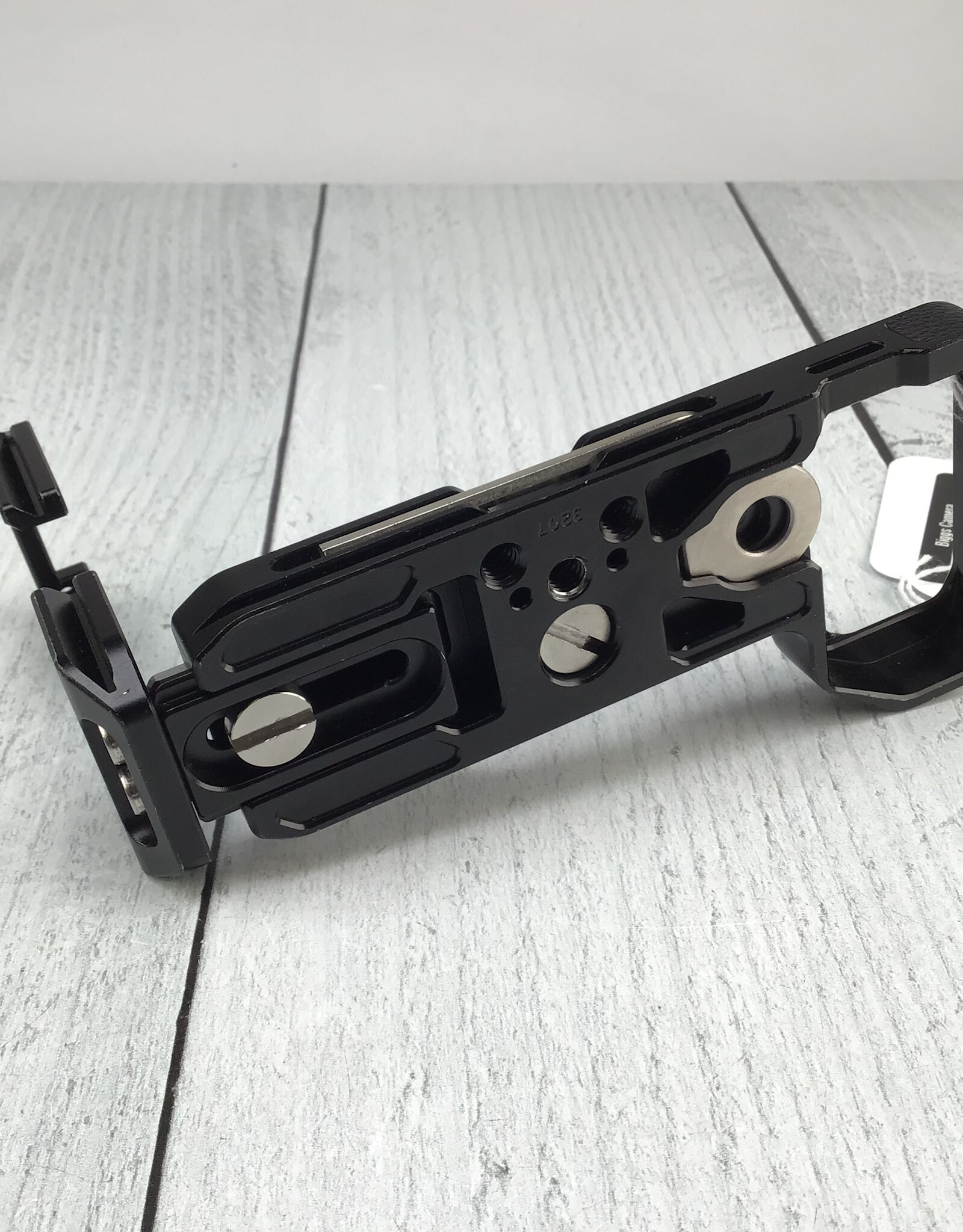 SmallRig SmallRig L-Bracket 3207 for Sony A1, A7S III, A9II Used Good