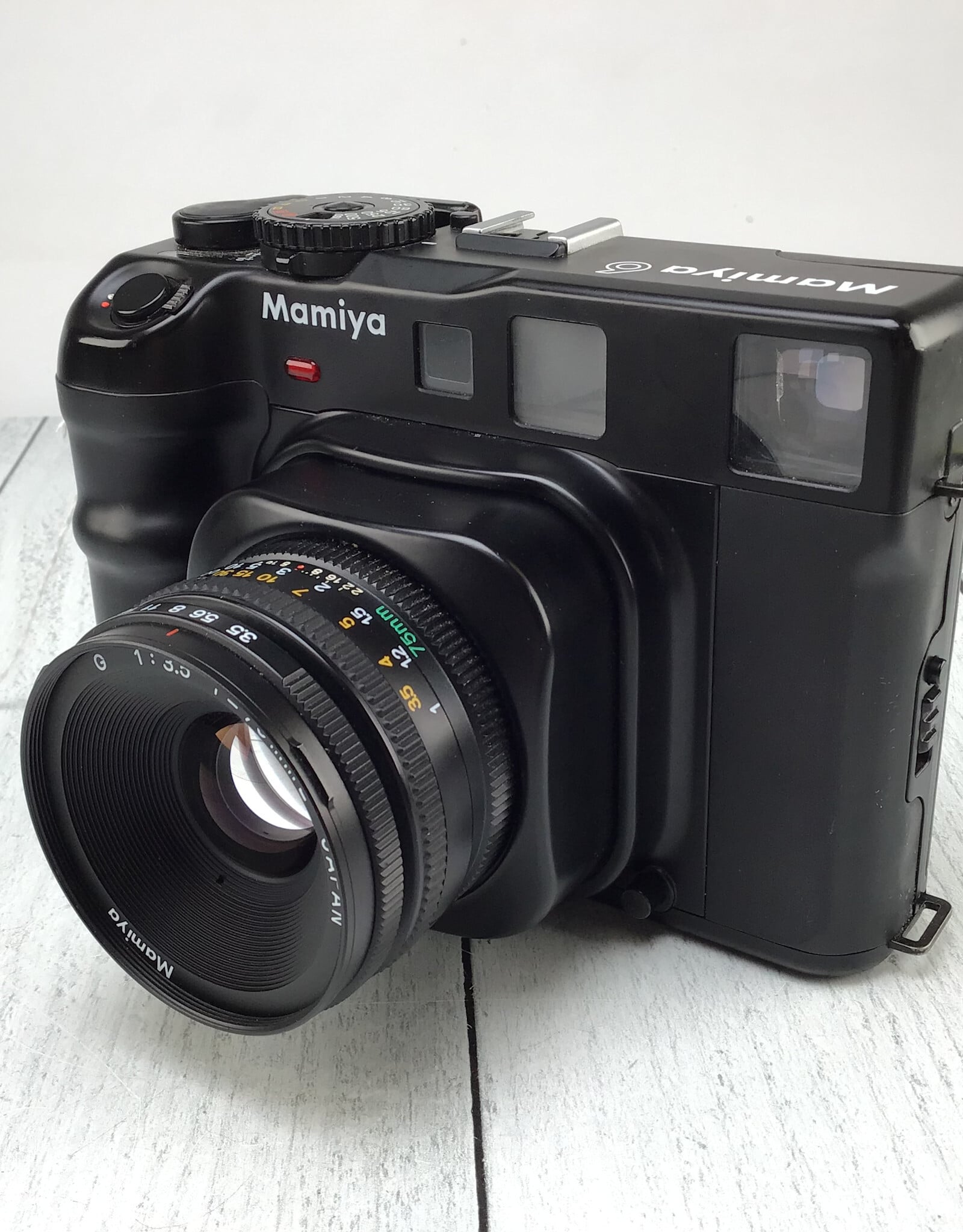 MAMIYA Mamiya 6 w/75mm f3.5 Camera Used Good