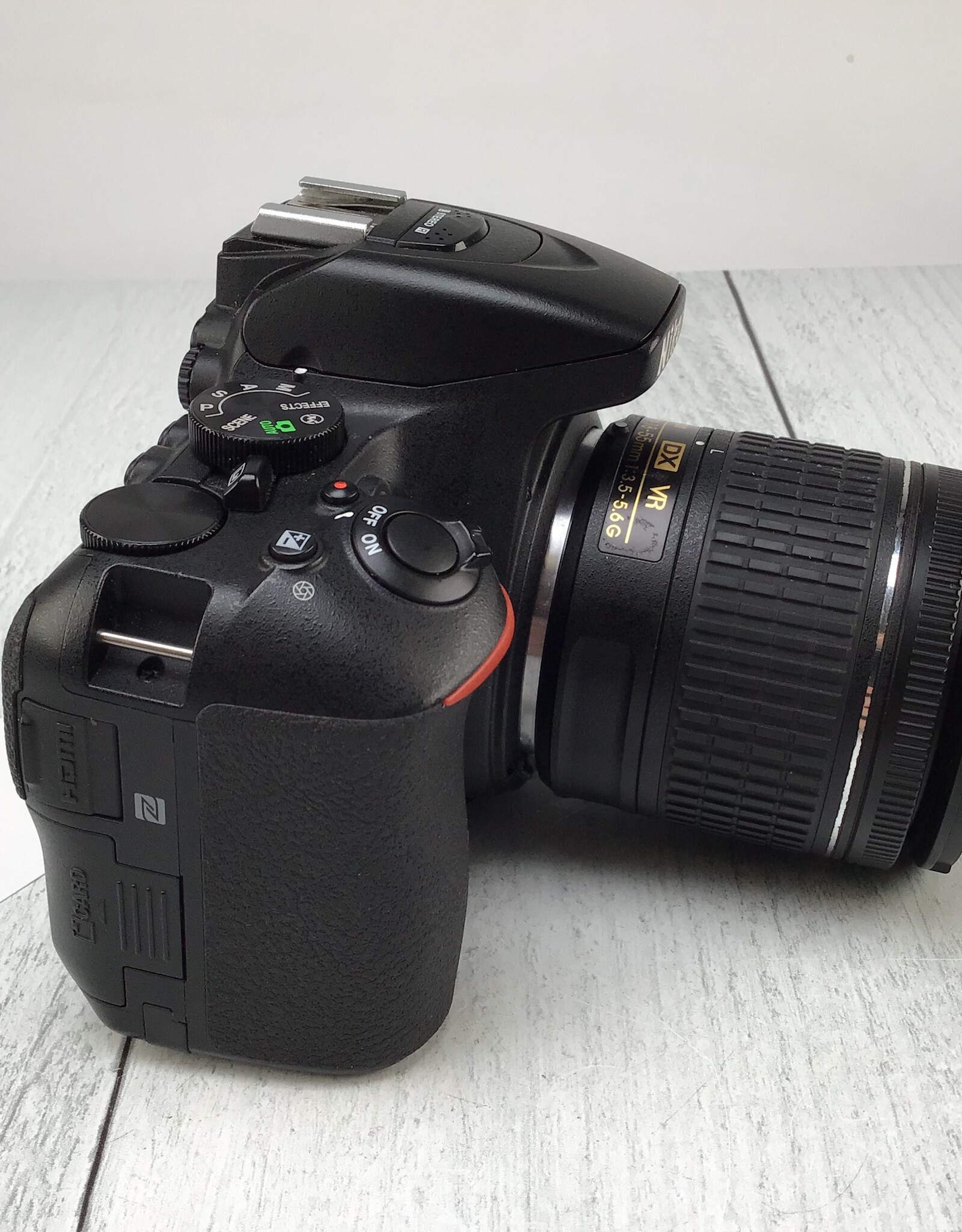 NIKON Nikon D5600 Camera w/ AF-P 18-55mm Used Good