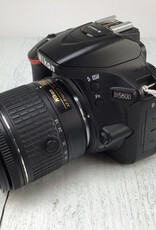 NIKON Nikon D5600 Camera w/ AF-P 18-55mm Used Good