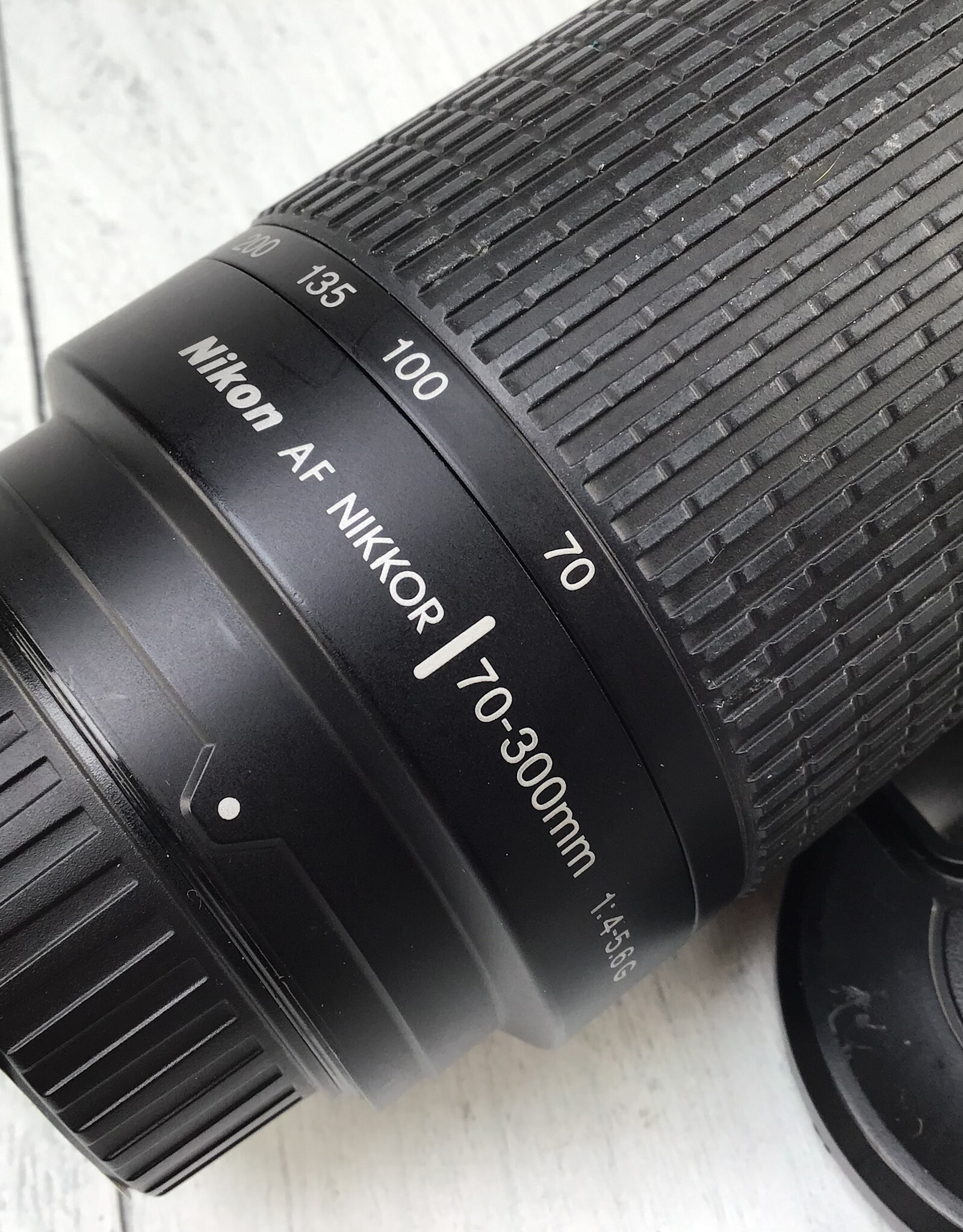 NIKON Nikon AF Nikkor 70-300mm f4-5.6G Lens Used Good