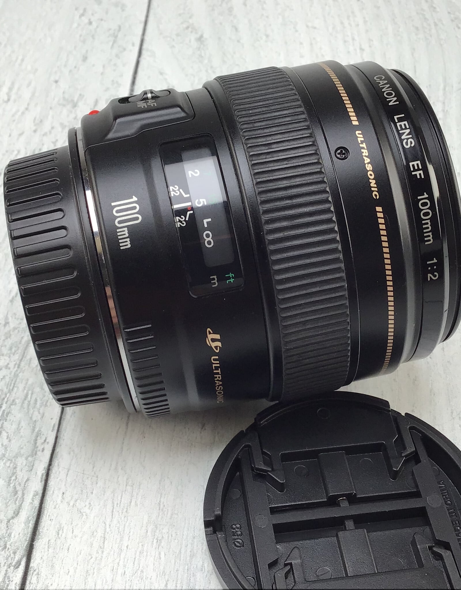 CANON Canon EF 100mm f2 USM Lens Used Good