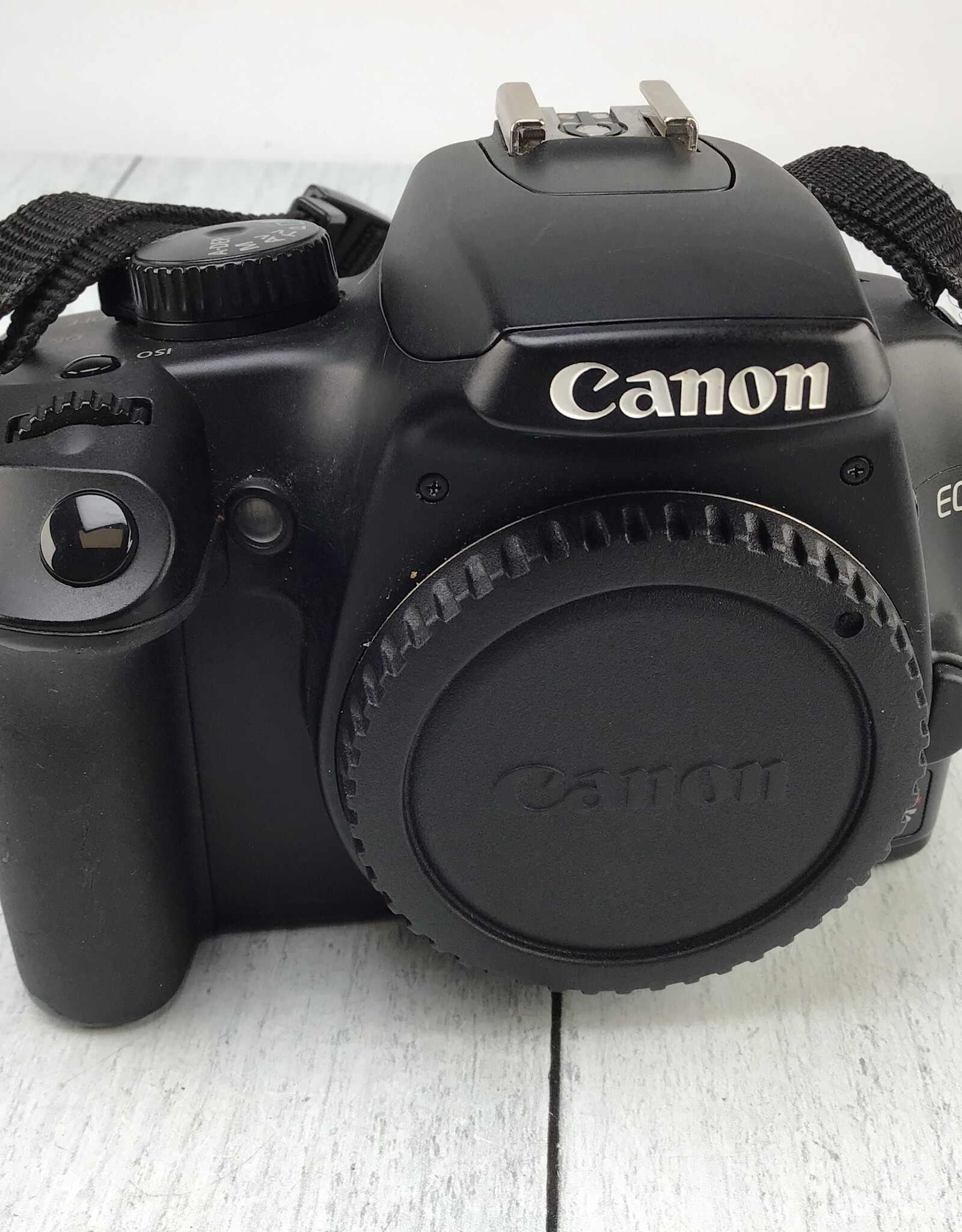 CANON Canon EOS Rebel XS Digital Camera No Charger Used Good