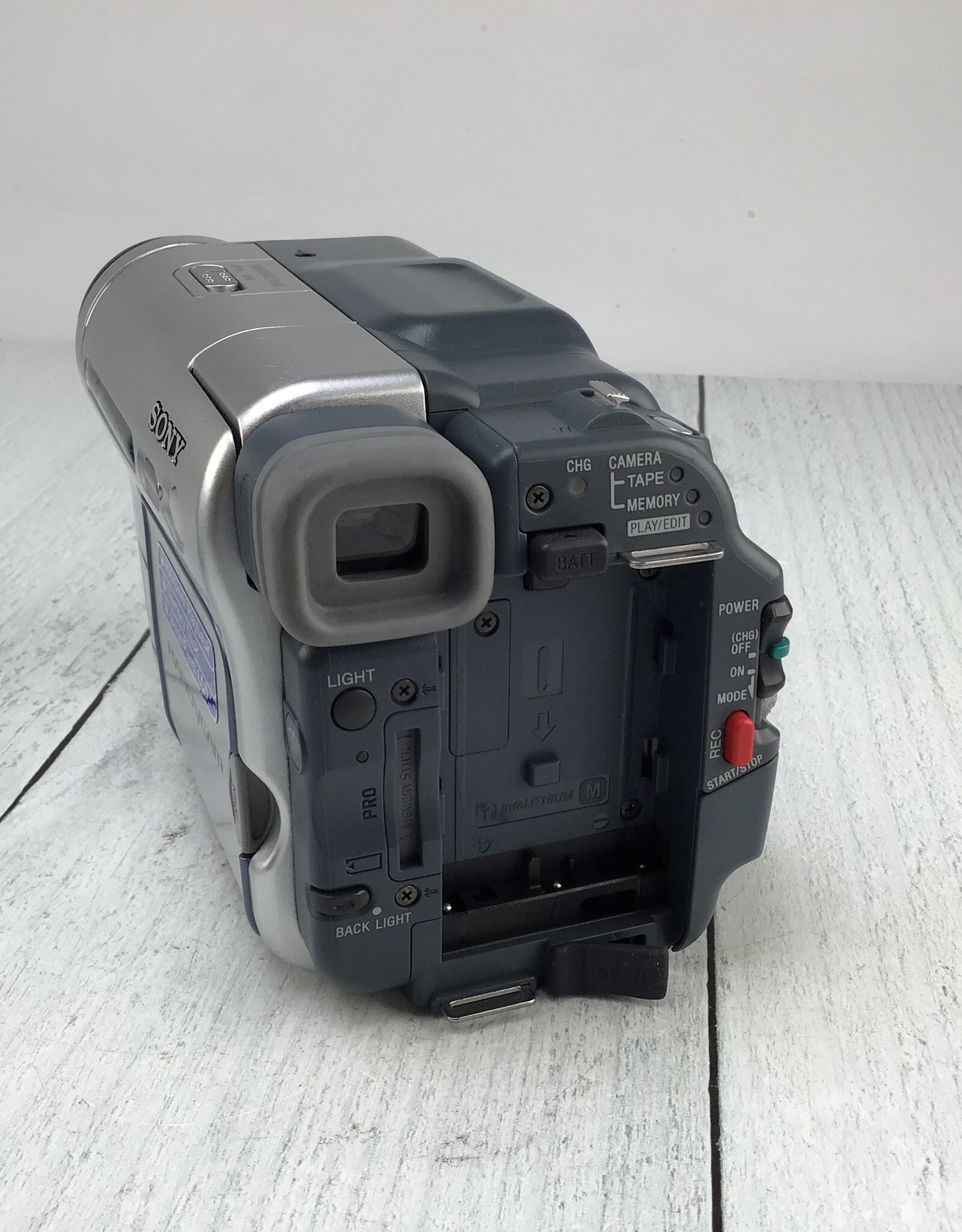 SONY Sony DCR-TRV460 Camcorder No Battery Used Good
