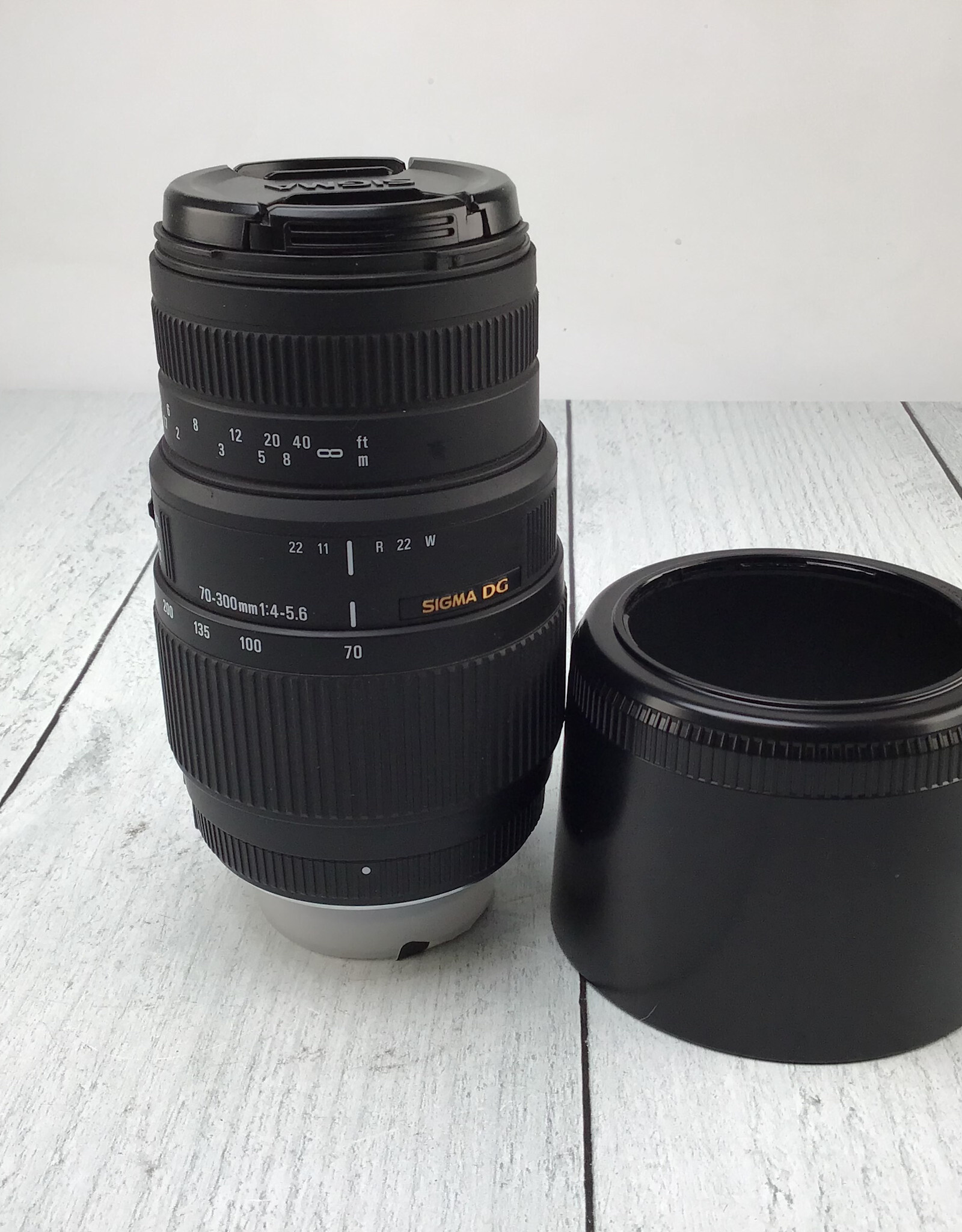 SIGMA Sigma 70-300mm f4-5.6 DG Nikon F Lens Used Good