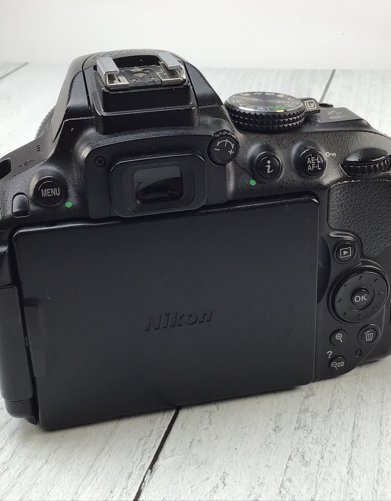 NIKON Nikon D5300 Camera w/18-55 Used Fair