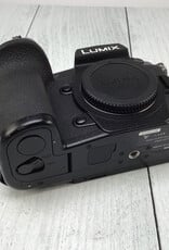 PANASONIC Panasonic Lumix G9 Camera Body No Charger Used Good