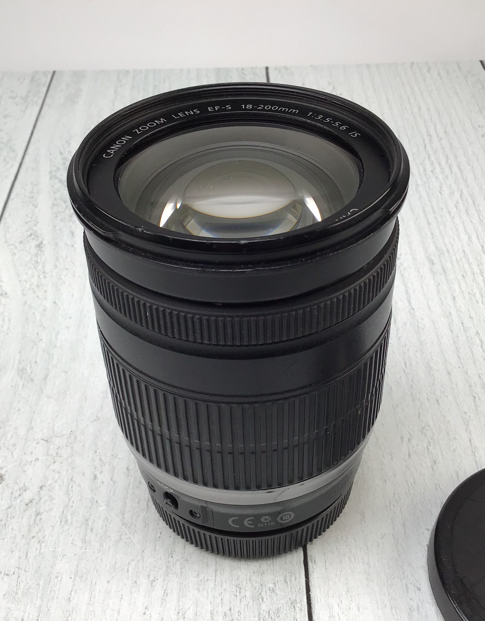 CANON Canon EF-S 18-200mm  f3.5-5.6 IS Lens Used Fair
