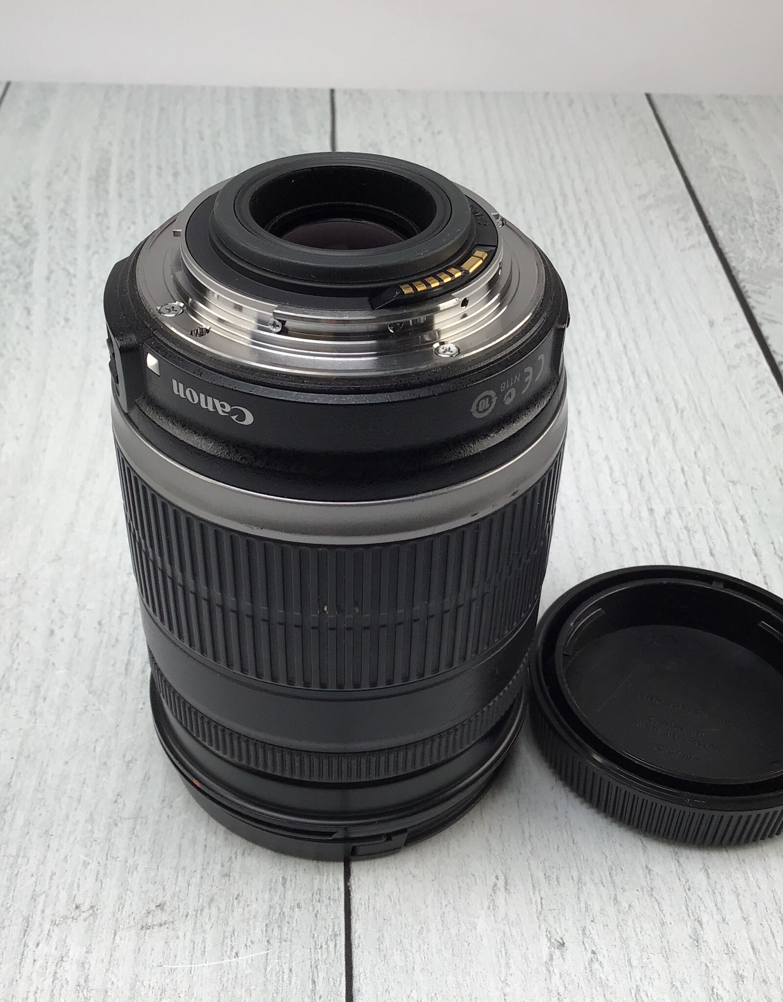 CANON Canon EF-S 18-200mm  f3.5-5.6 IS Lens Used Fair