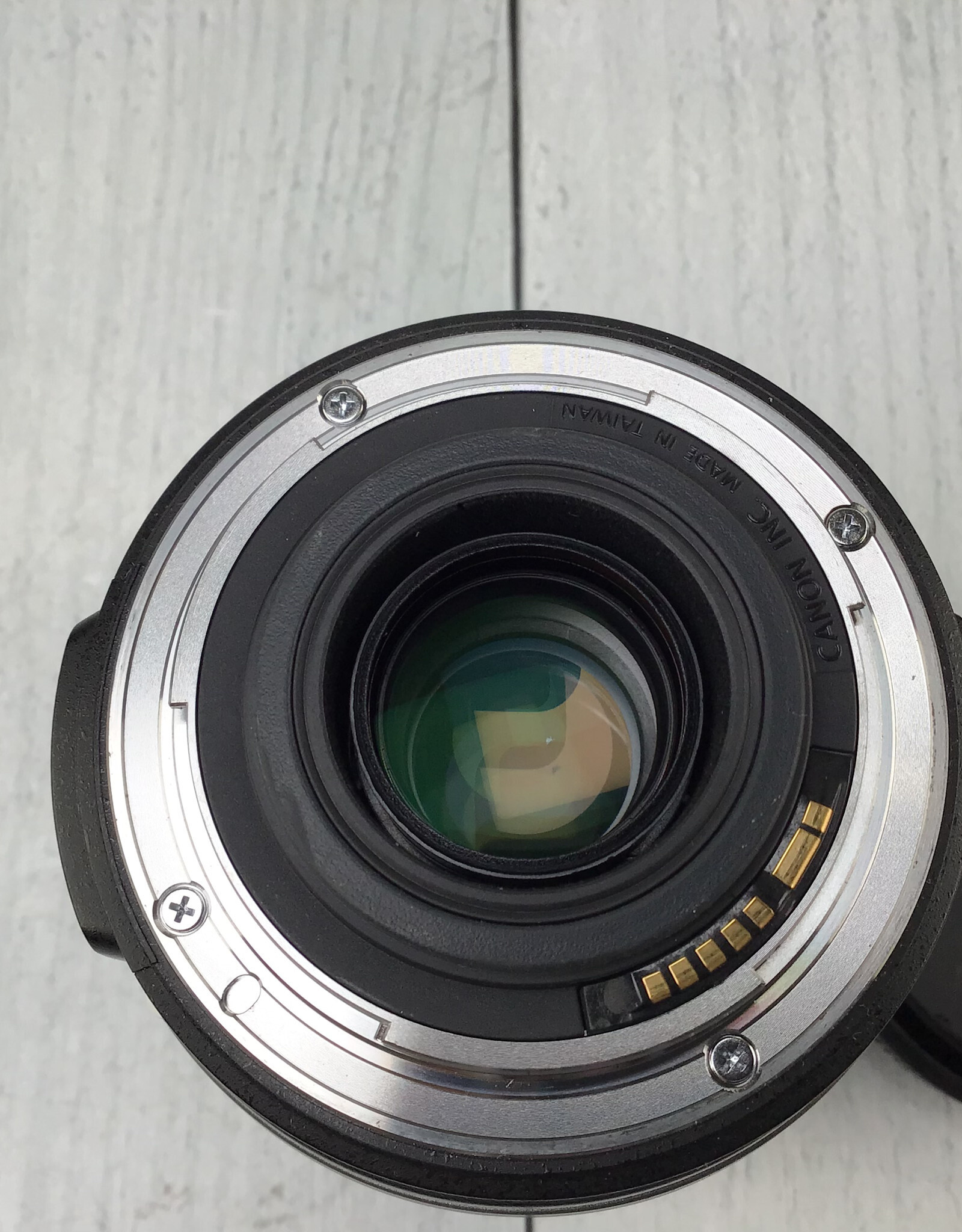 CANON Canon EF-S 18-200mm  f3.5-5.6 IS Lens Used Fair