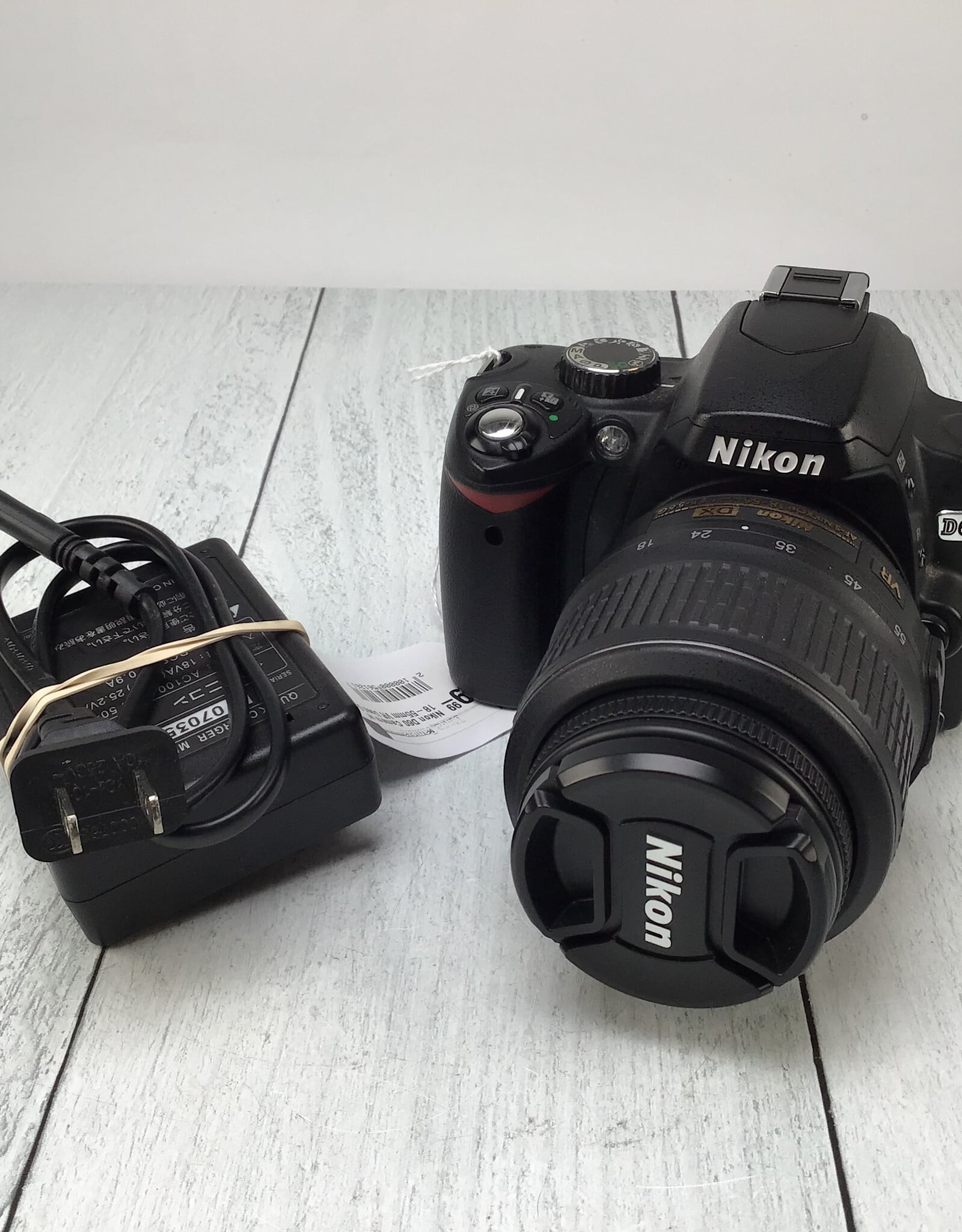 NIKON Nikon D60 Camera w/ 18-55mm VR Used Good