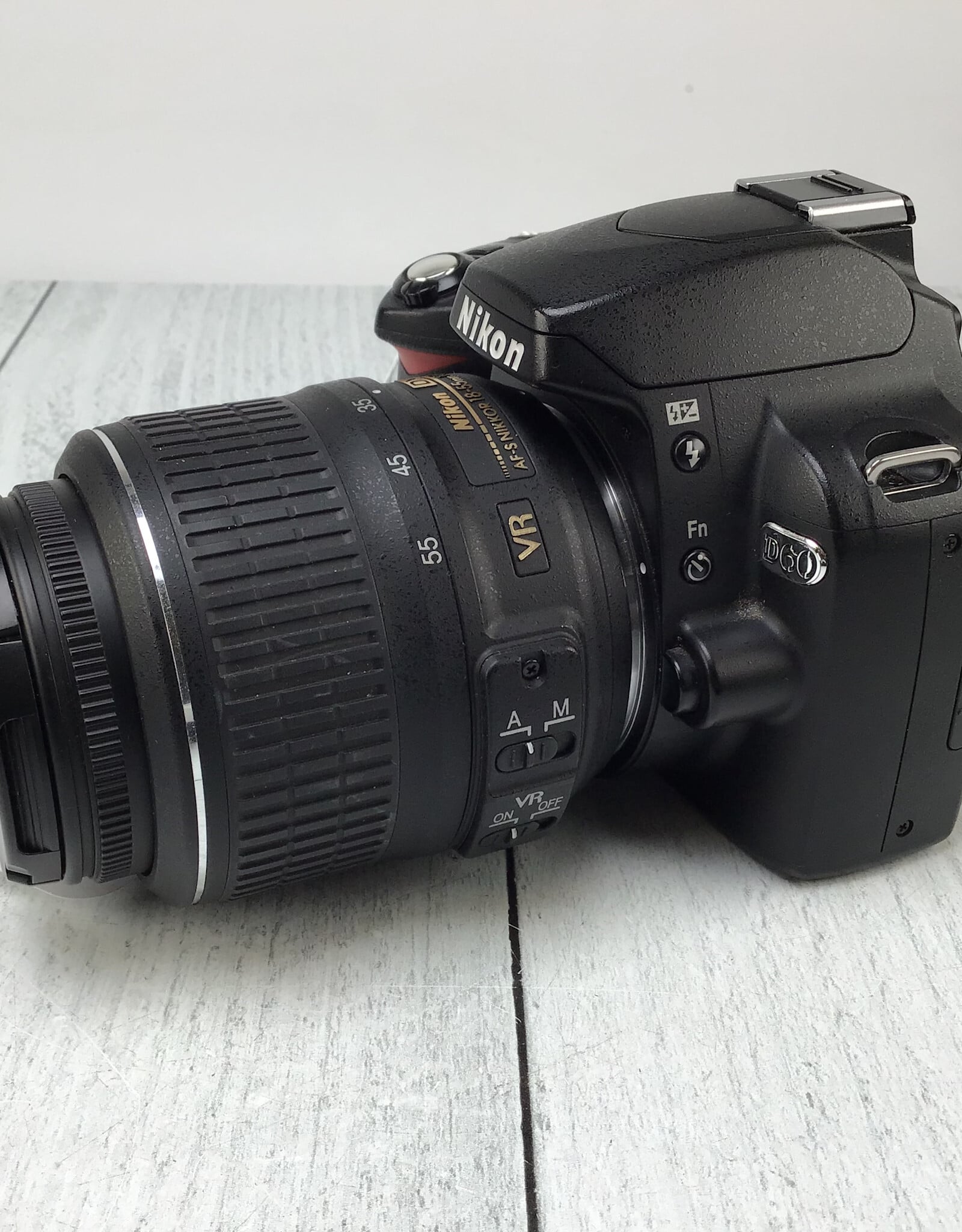 NIKON Nikon D60 Camera w/ 18-55mm VR Used Good
