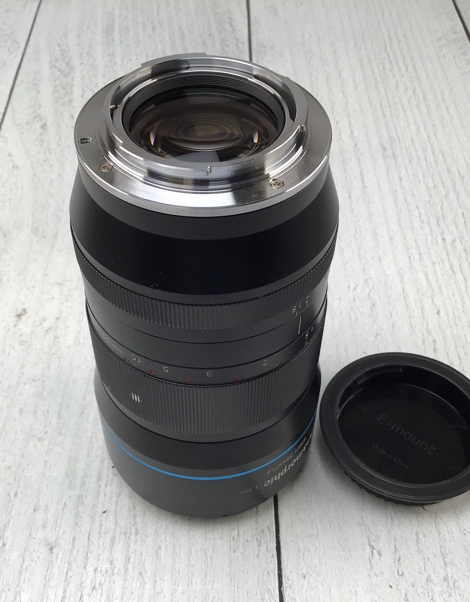 Sirui Anamorphic 1.33x 35mm F1.8 Lens E mount Used Good