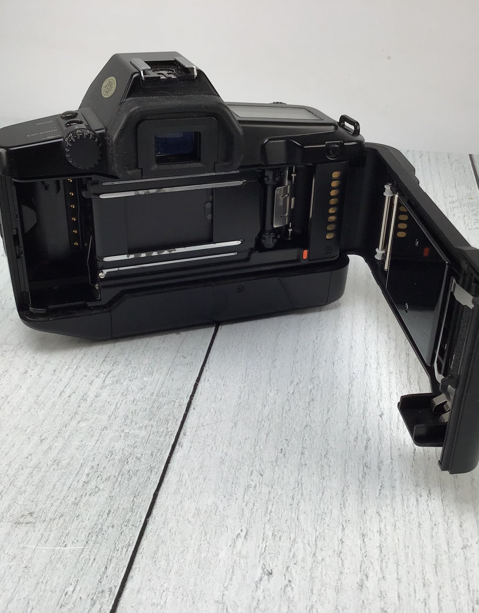 CANON Canon EOS 650 Film Camera Used Good