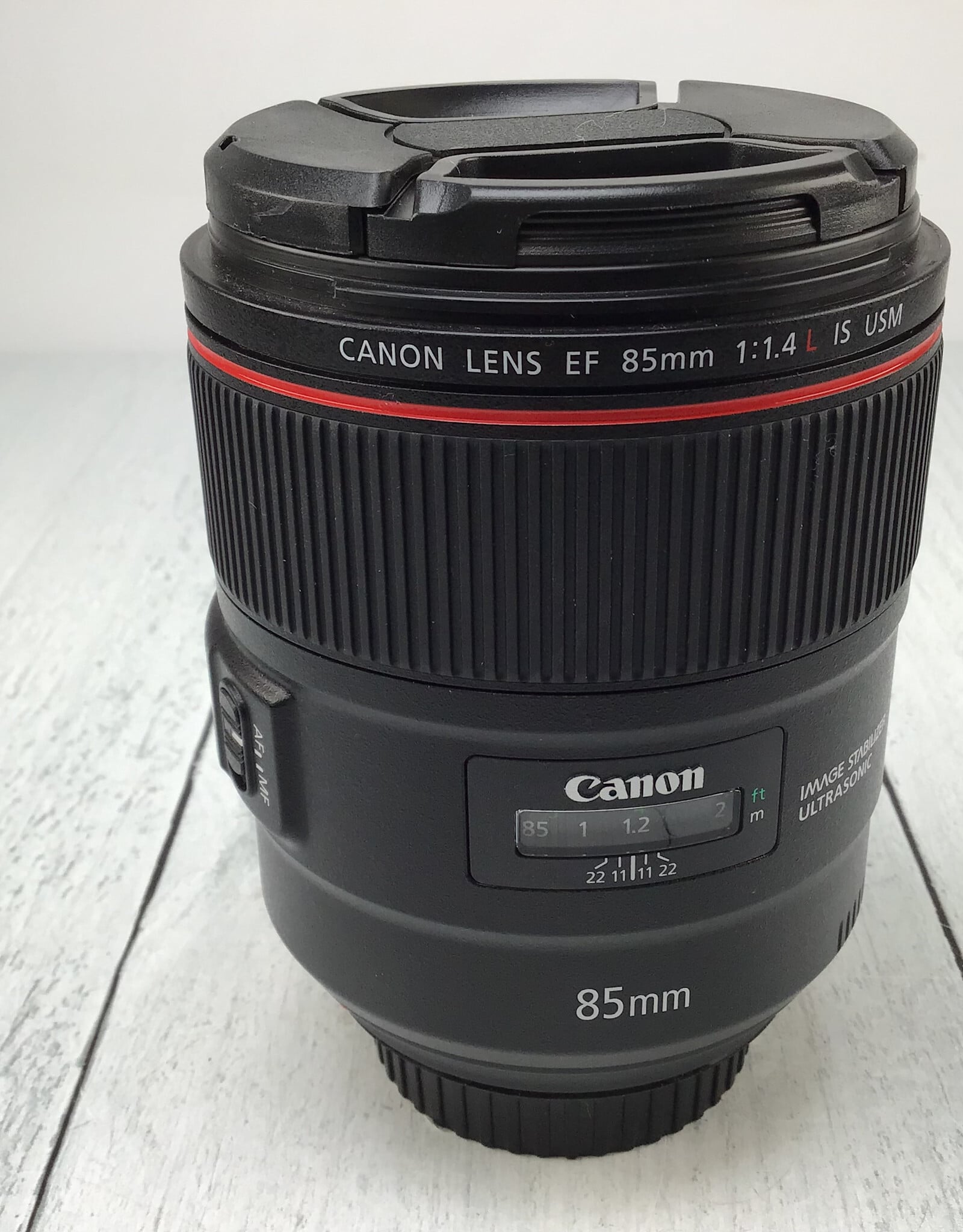 CANON Canon EF 85mm f1.4 L IS USM Lens Used Good