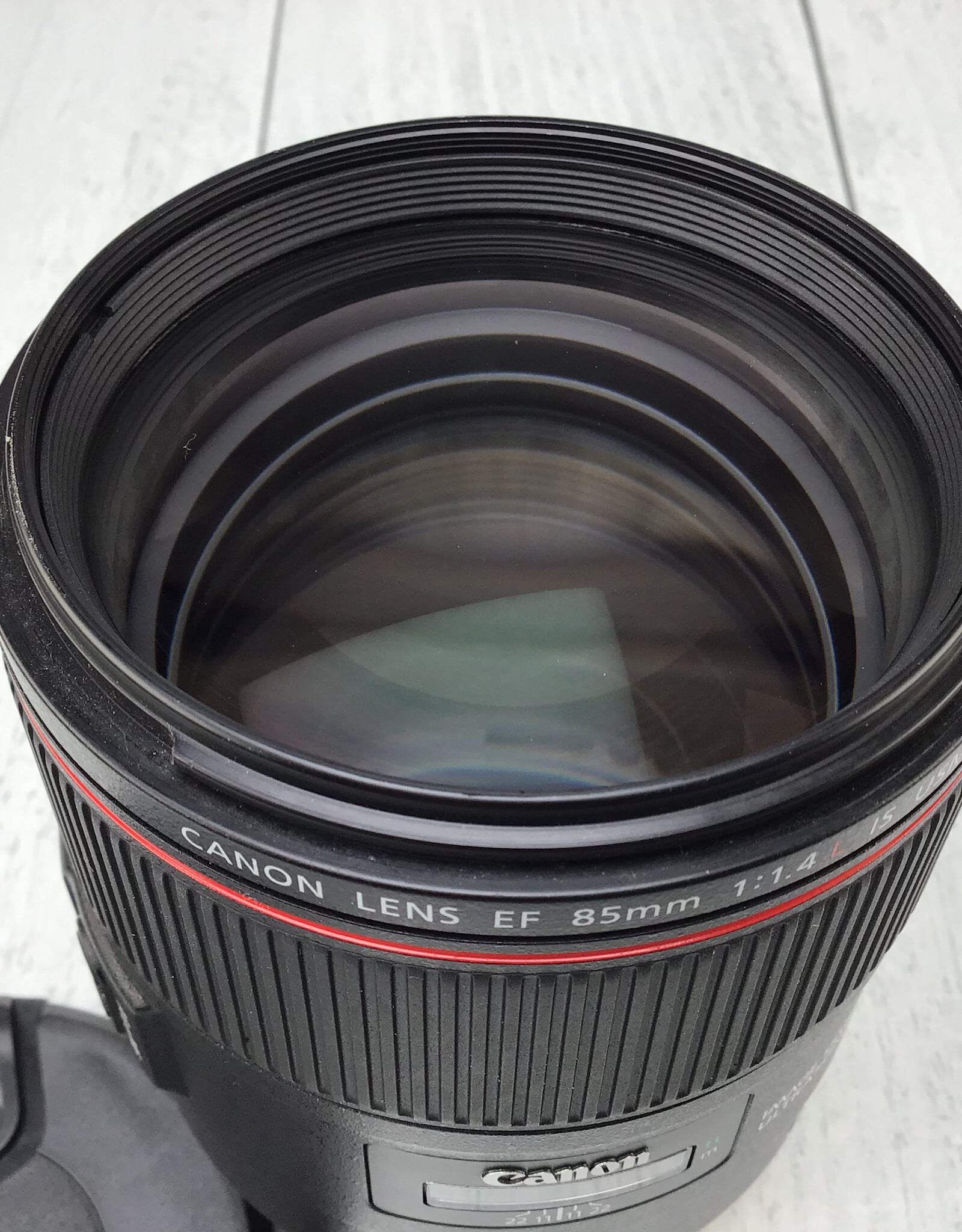 CANON Canon EF 85mm f1.4 L IS USM Lens Used Good