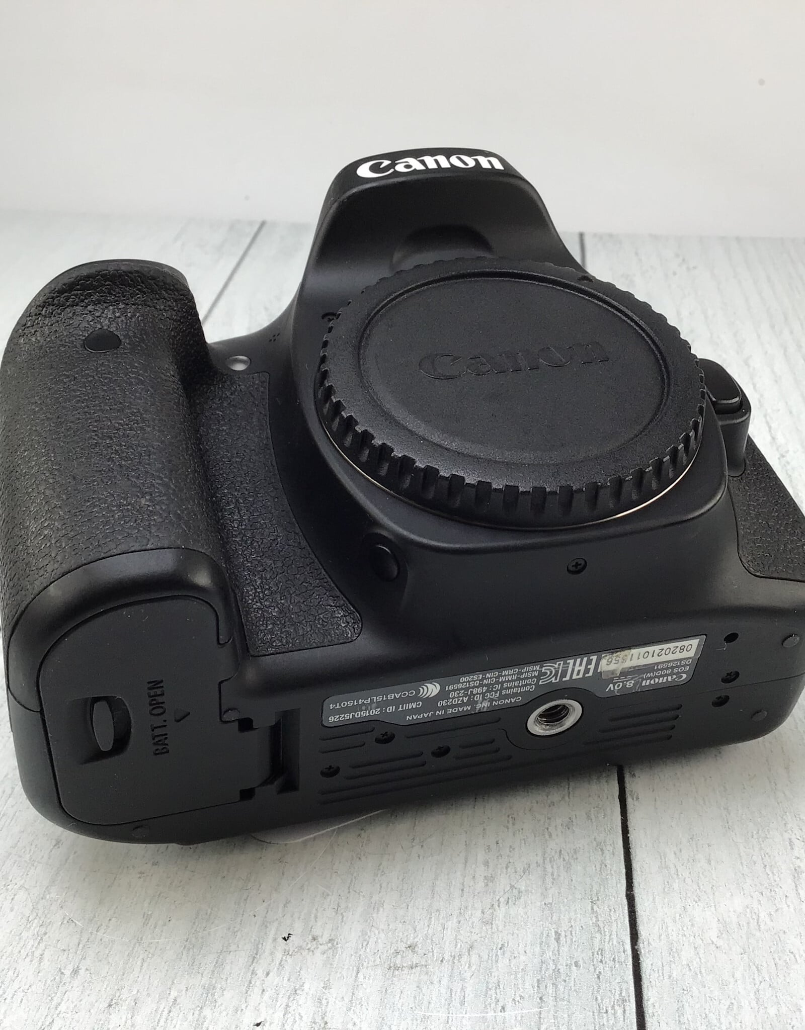 CANON Canon EOS 80D Camera Body No Charger Used Fair