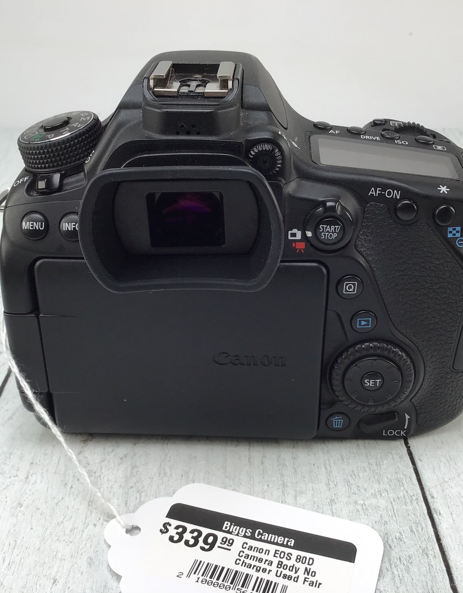 CANON Canon EOS 80D Camera Body No Charger Used Fair