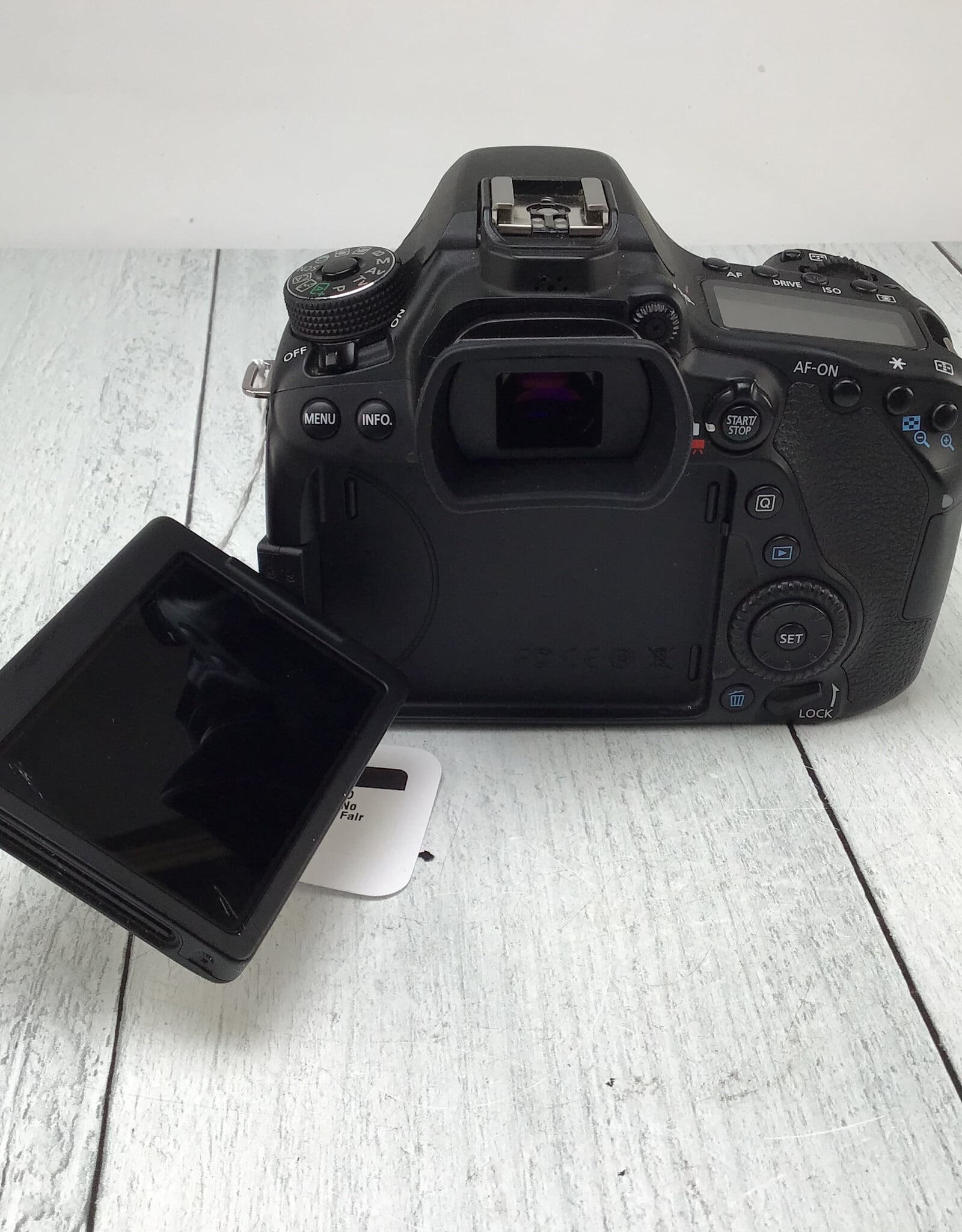 CANON Canon EOS 80D Camera Body No Charger Used Fair