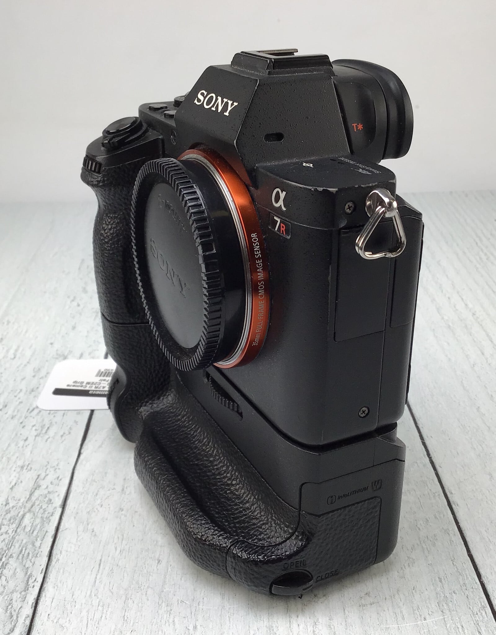 SONY Sony A7R II Camera w/ VG-C2EM Grip Used Fair