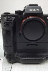 SONY Sony A7R II Camera w/ VG-C2EM Grip Used Fair