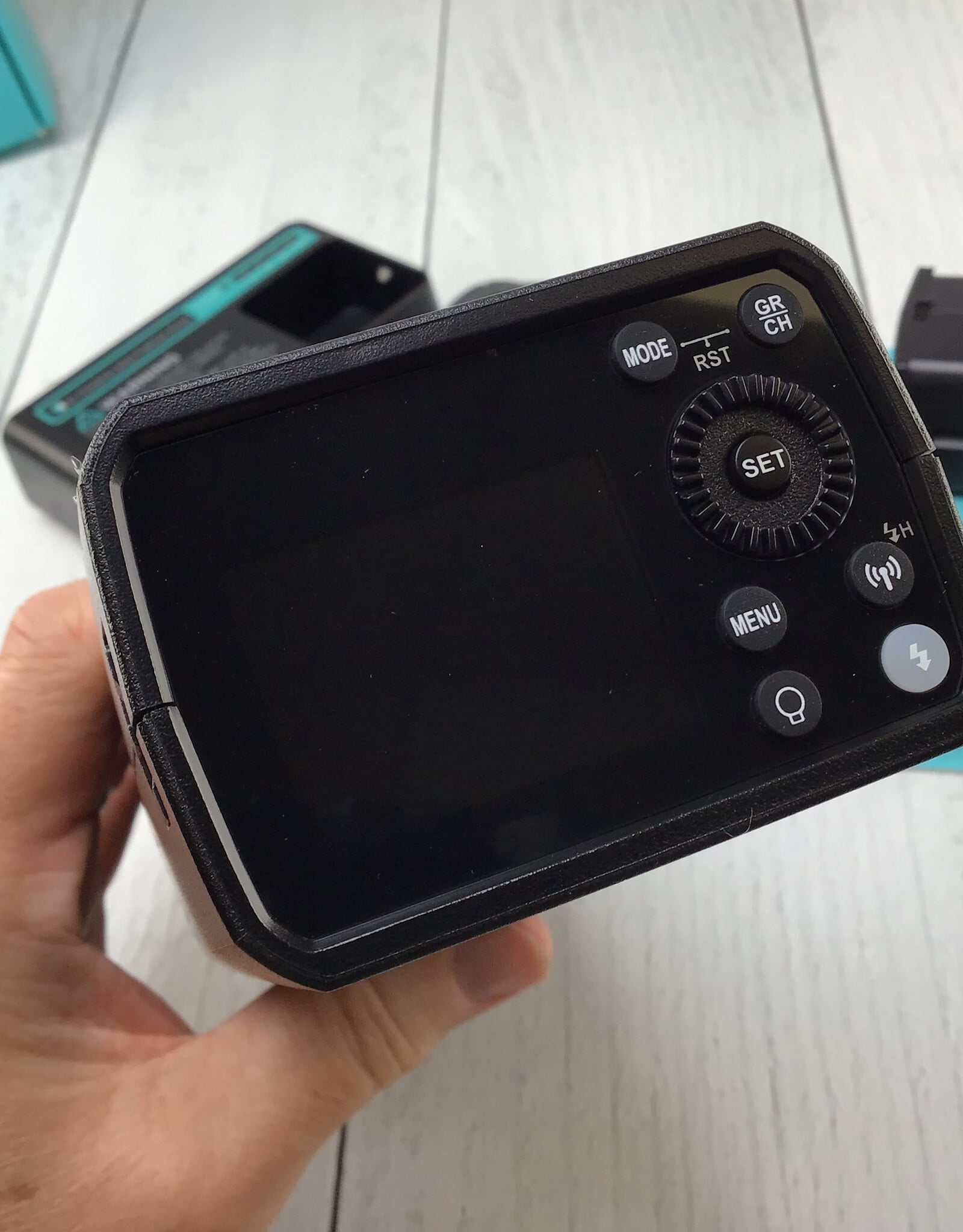 Flashpoint Flashpoint eVolv 200 Pro TTL R2 in Box Used Good