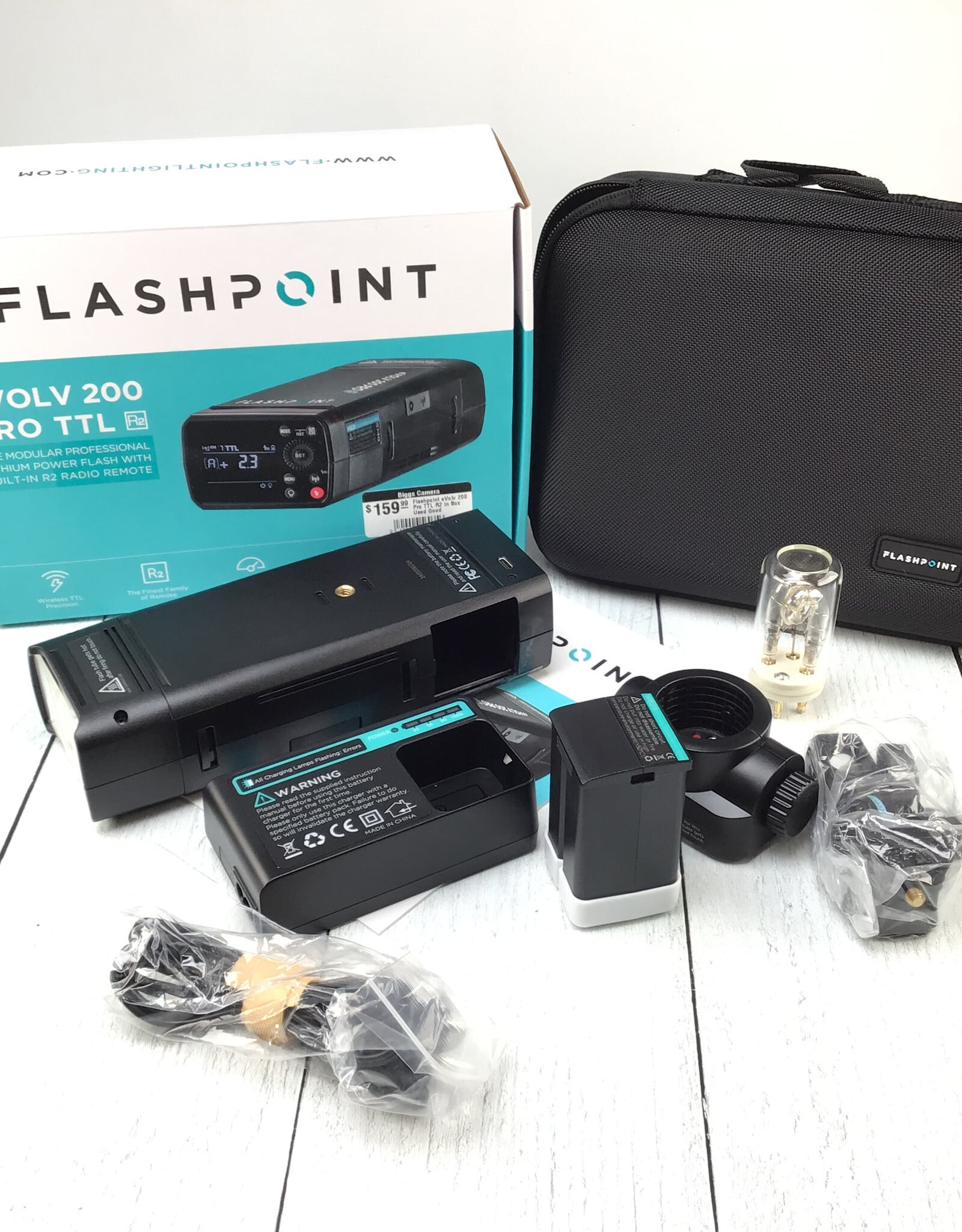 Flashpoint Flashpoint eVolv 200 Pro TTL R2 in Box Used Good