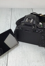 NIKON Nikon D5600 Camera w/ AF-P 18-55mm VR Used Good