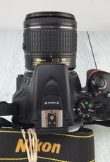 NIKON Nikon D5600 Camera w/ AF-P 18-55mm VR Used Good