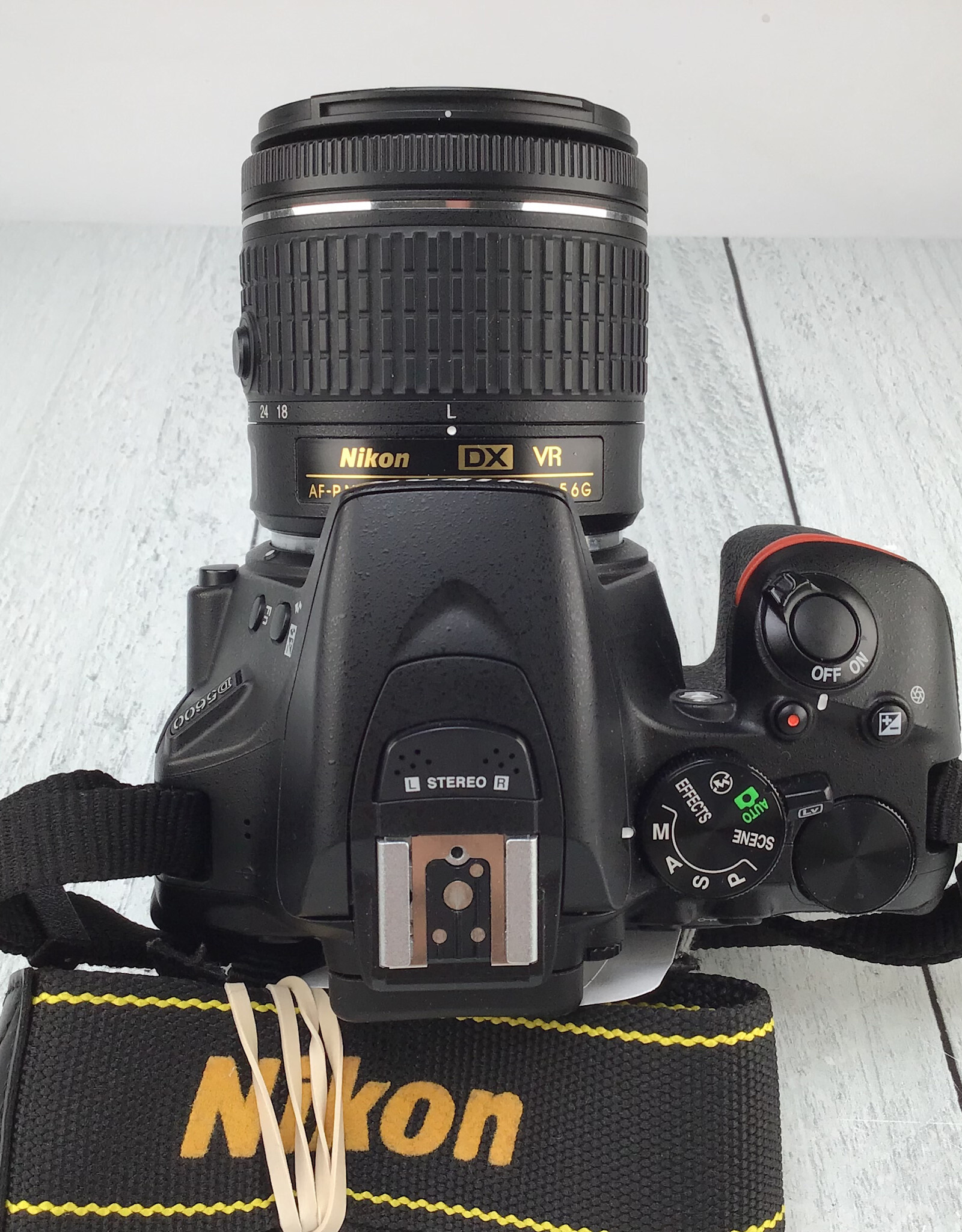 NIKON Nikon D5600 Camera w/ AF-P 18-55mm VR Used Good