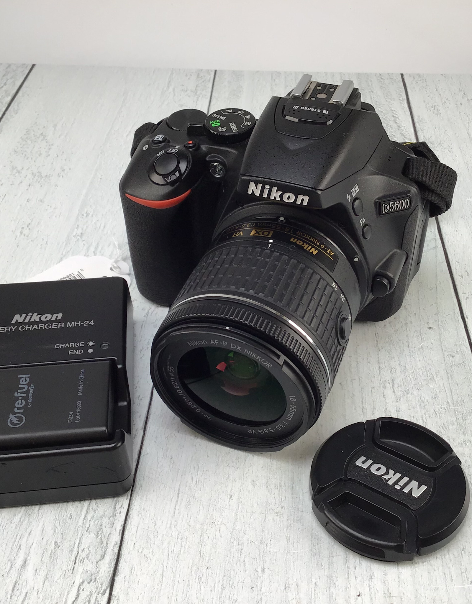 NIKON Nikon D5600 Camera w/ AF-P 18-55mm VR Used Good